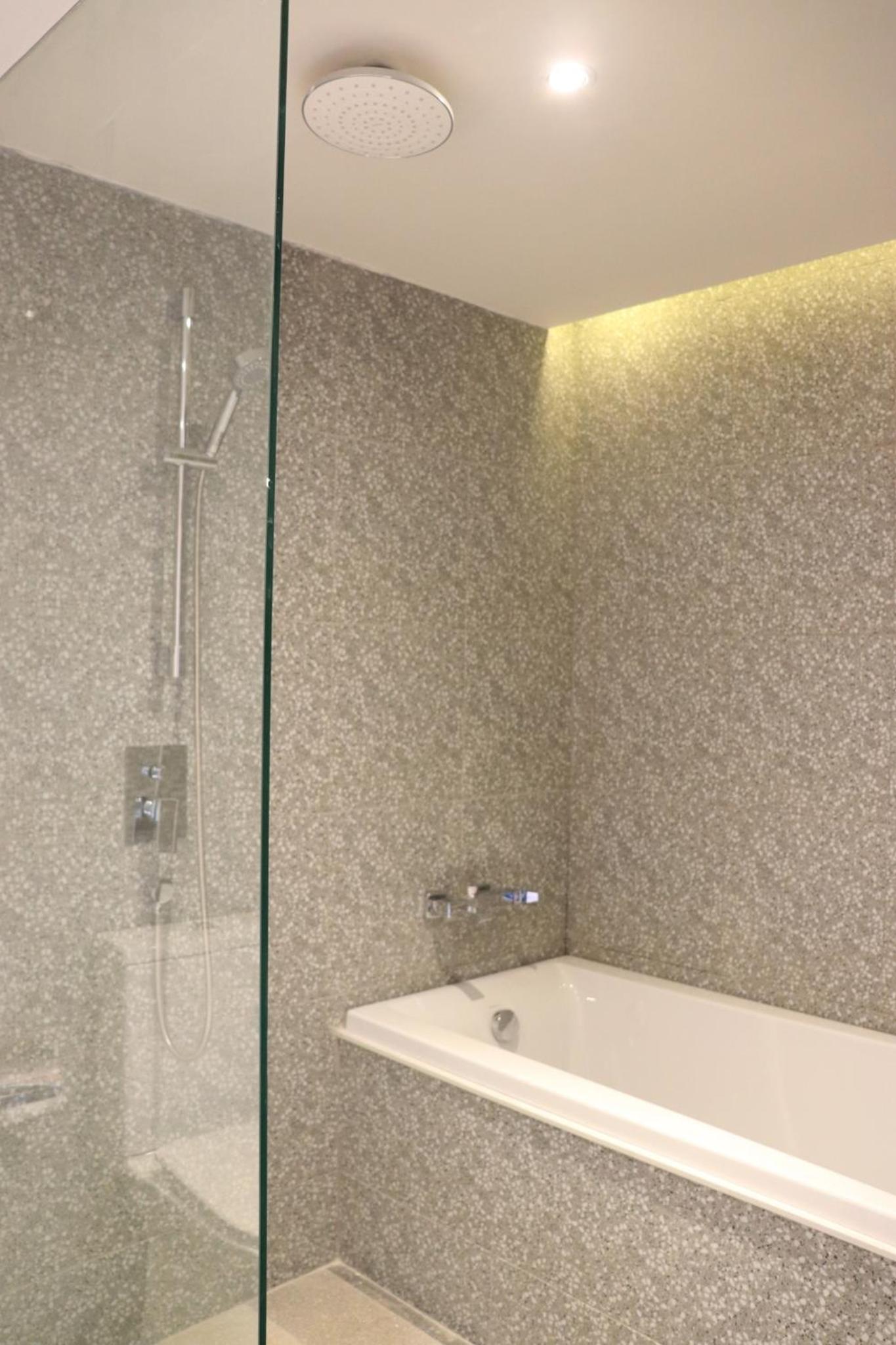 Deluxe Double or Twin Room with Bath Tub photo 3