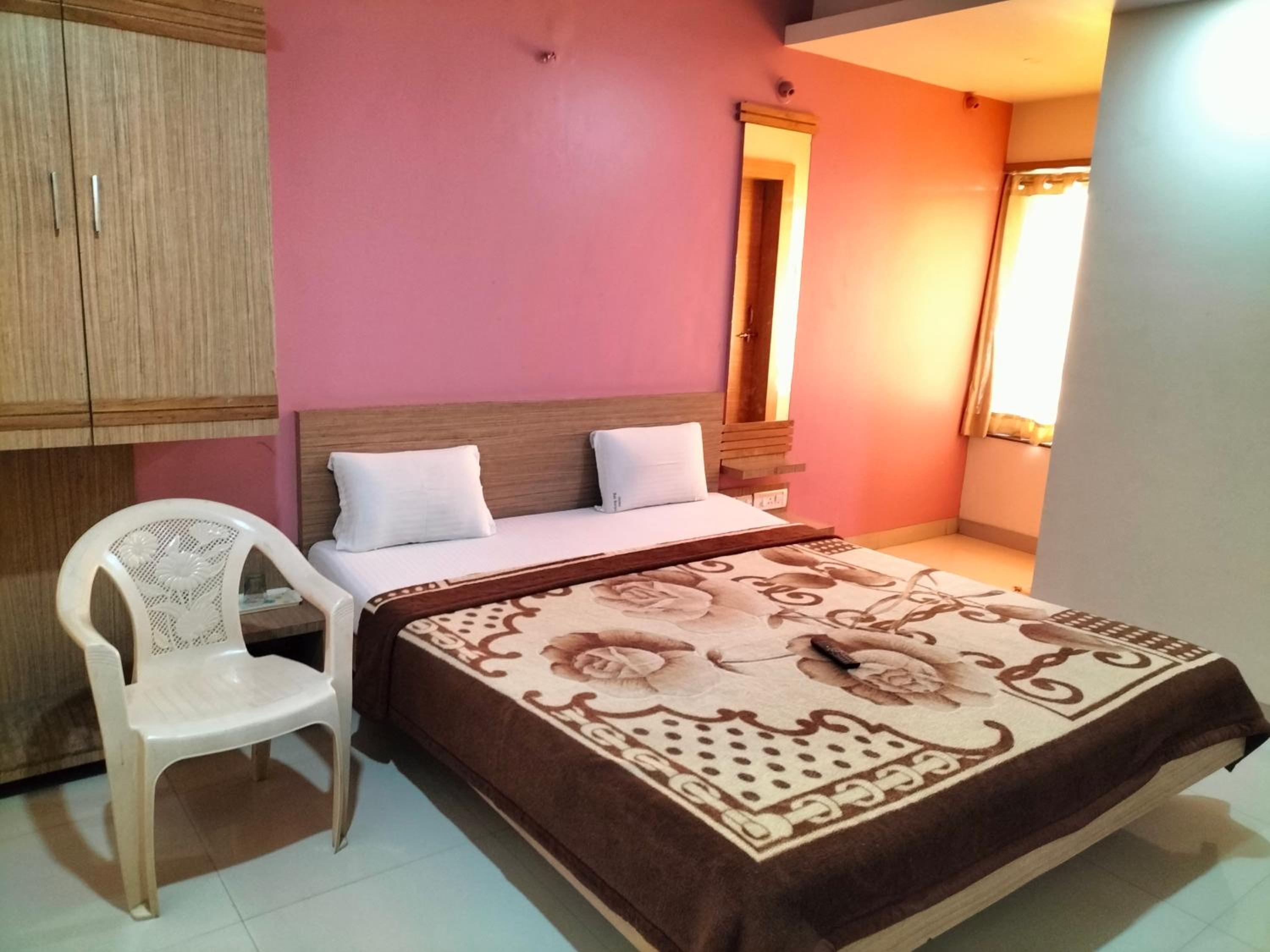 Budget Double Room photo 1