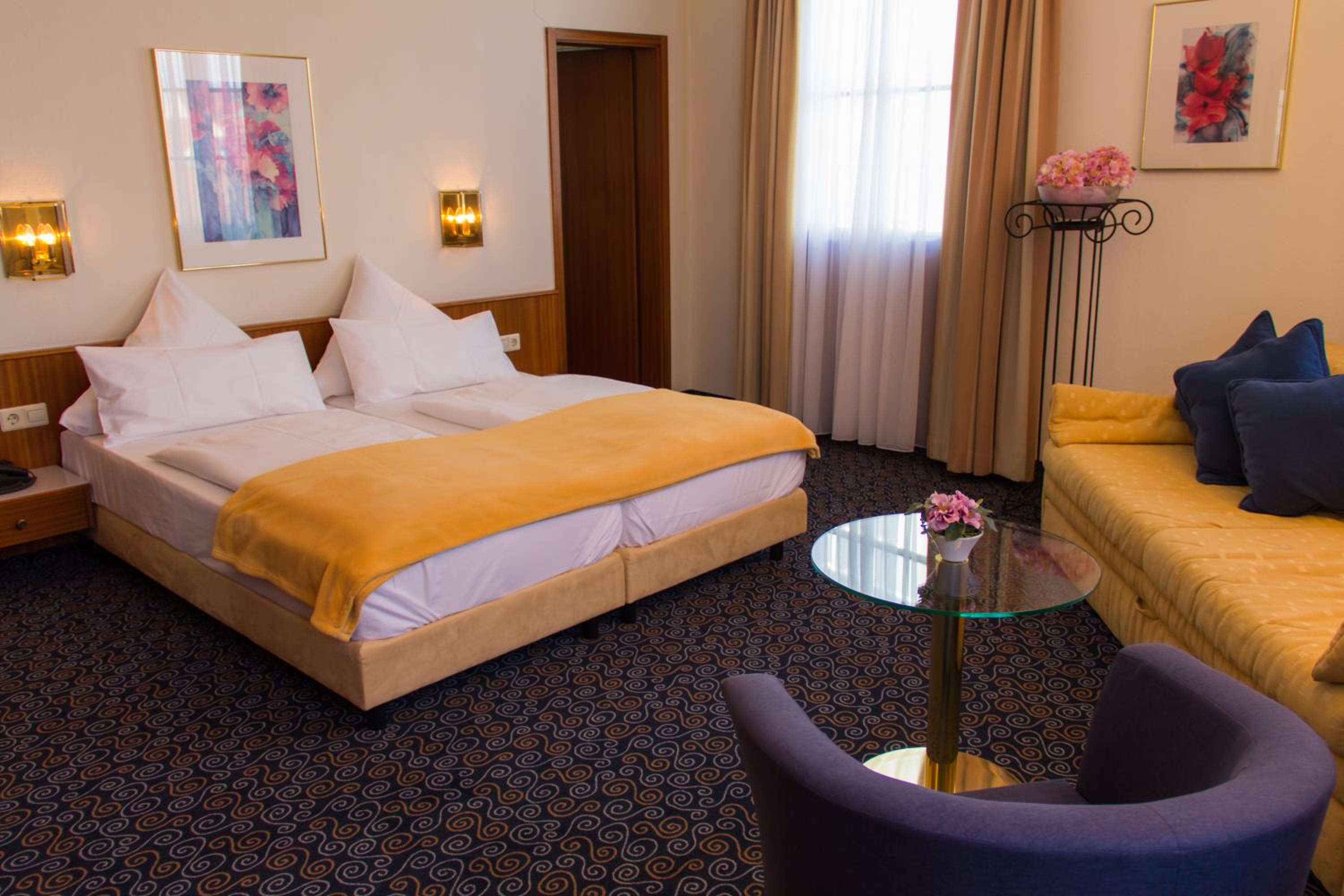 Large Double Room photo 3