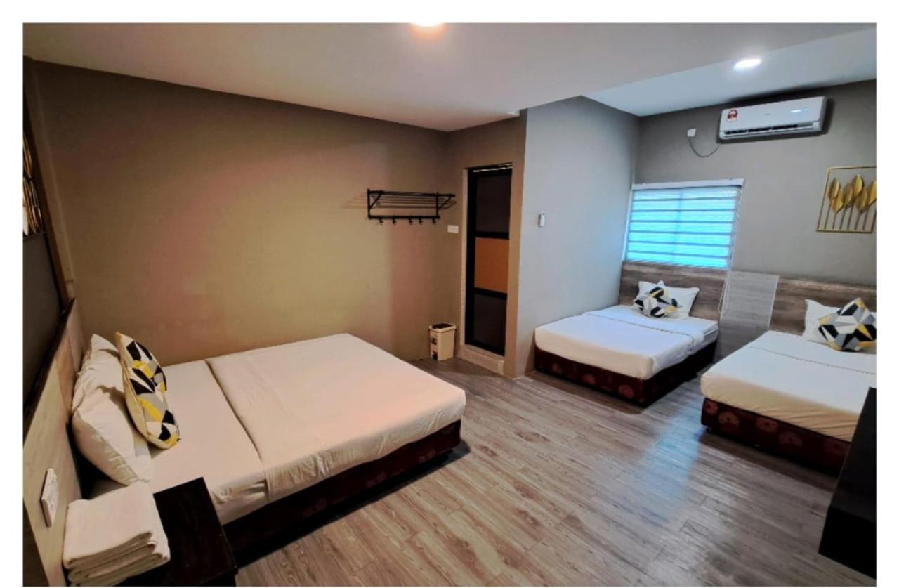 Quadruple Room - Photo 2