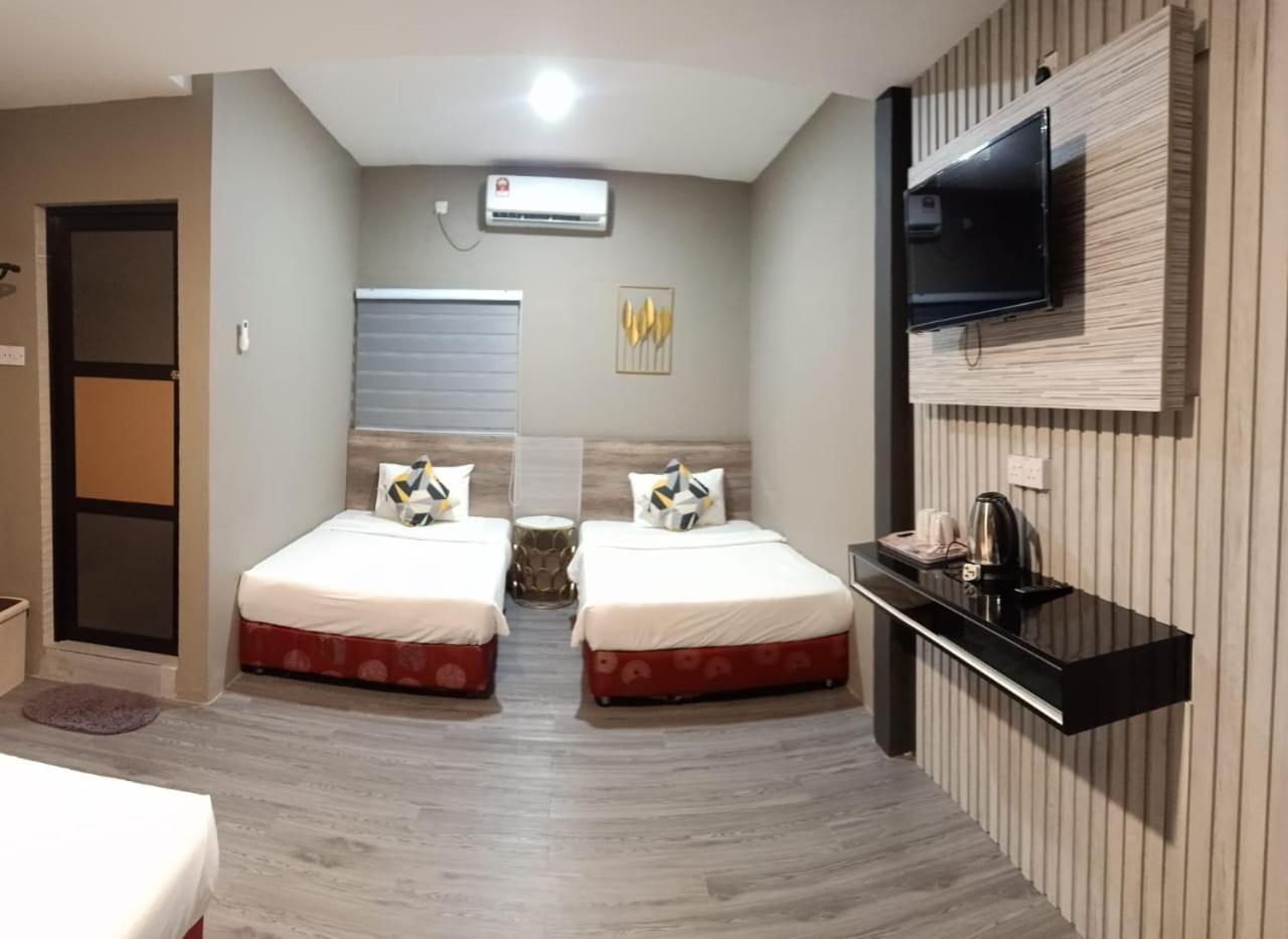 Quadruple Room - Photo 4