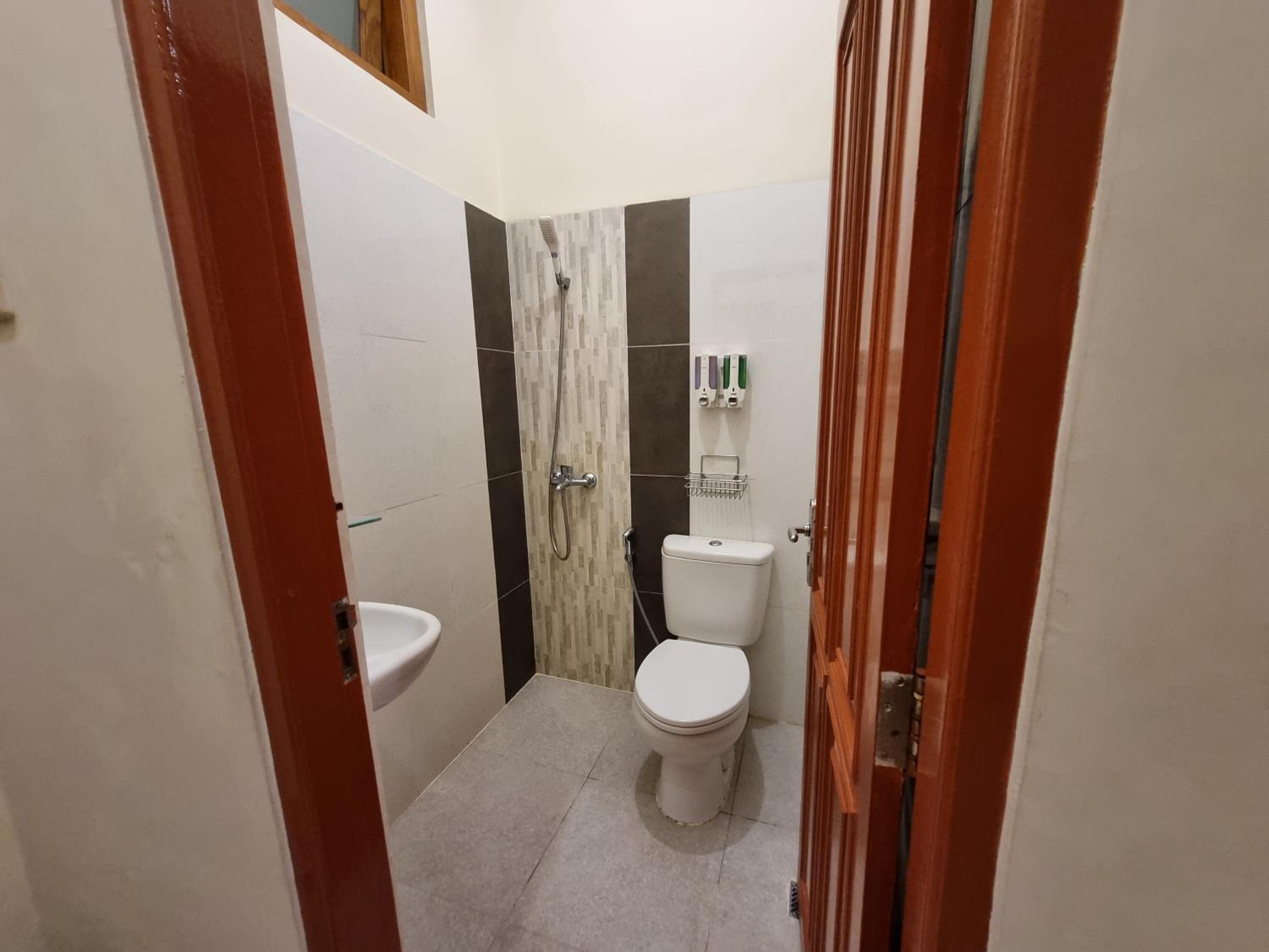 Standard Double Room - Photo 3
