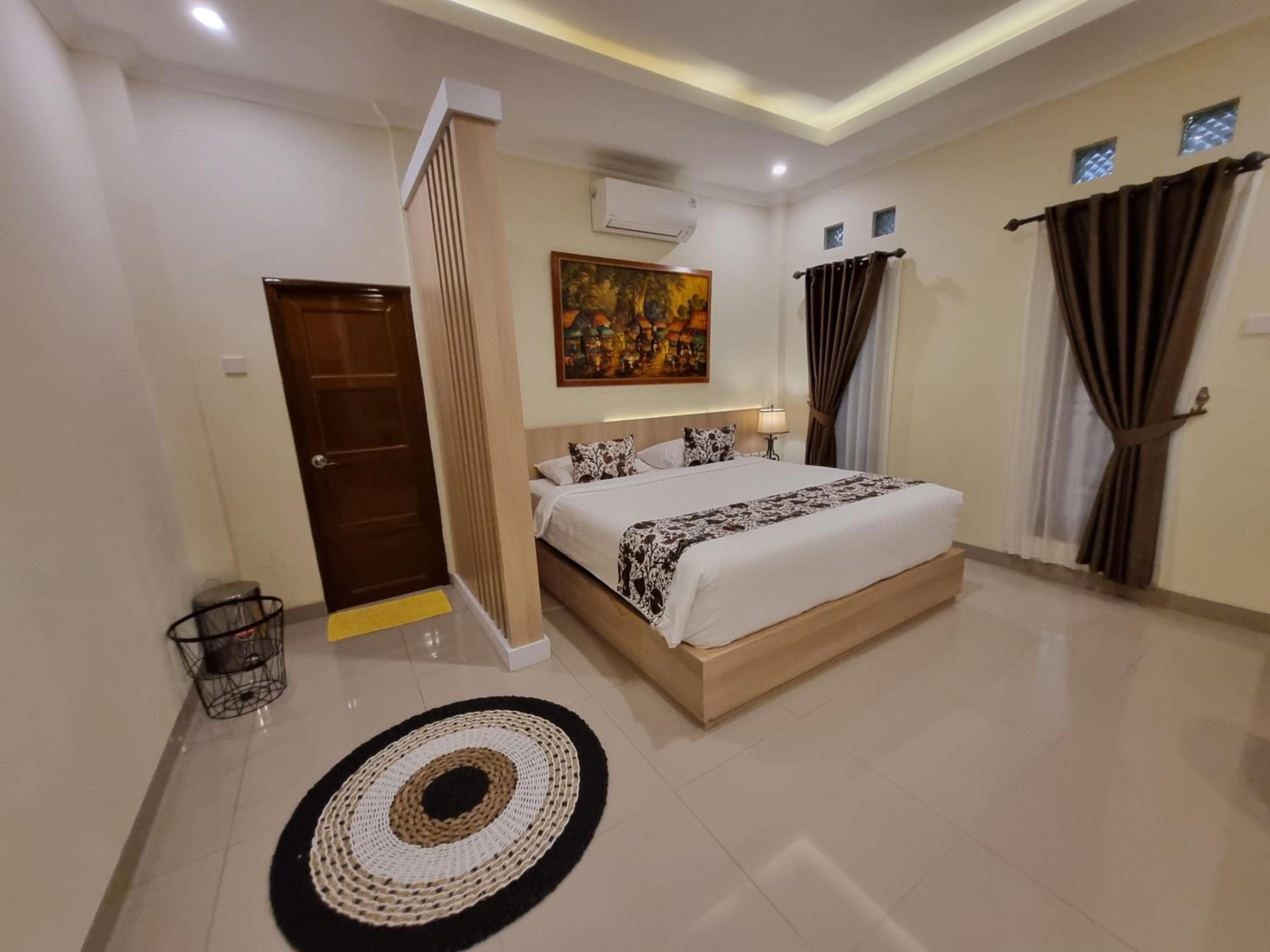 Deluxe King Room - Photo 6