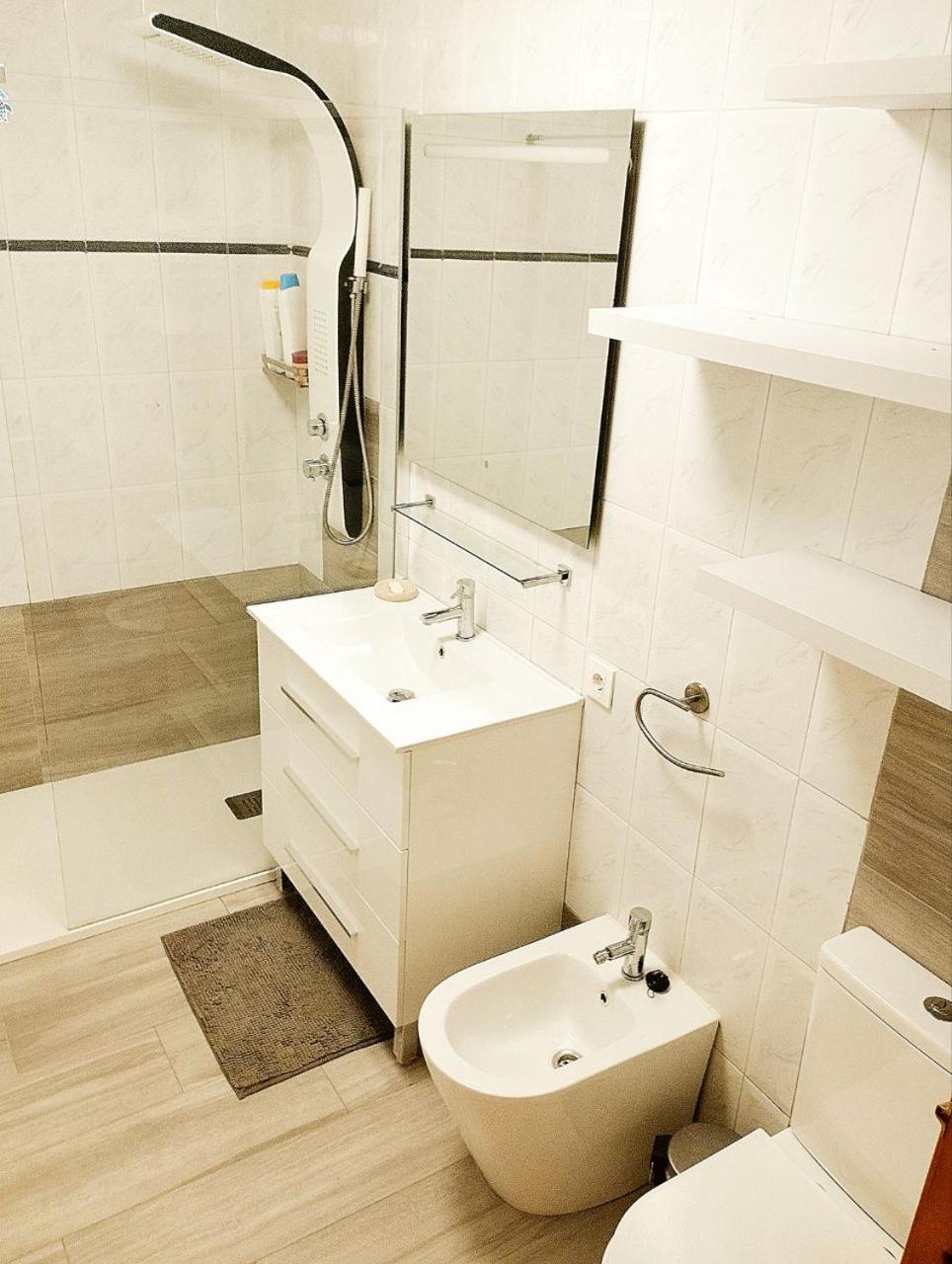 Large Double Room photo 2