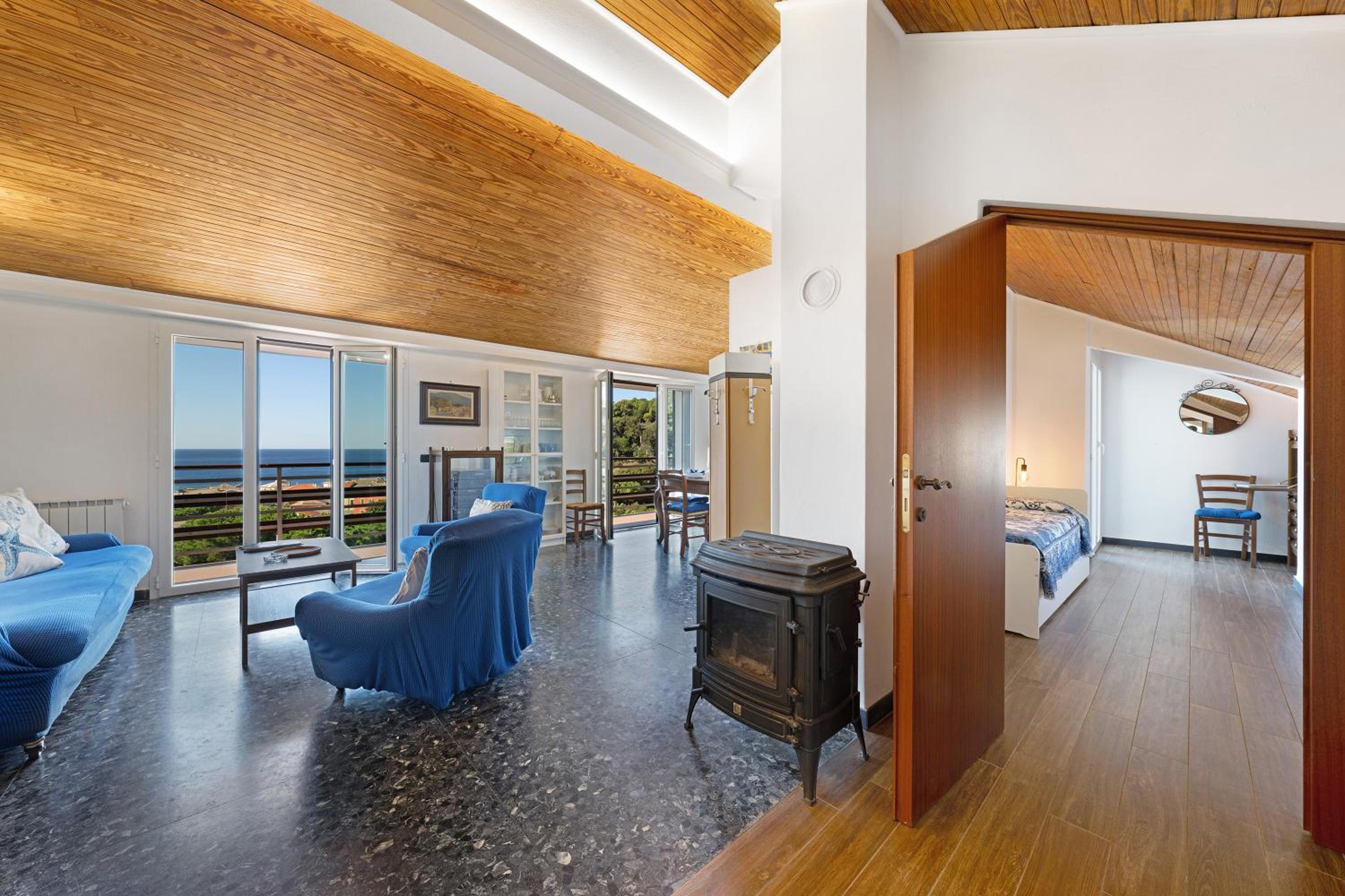 Two-Bedroom Deluxe Apartment with Ocean View photo 1