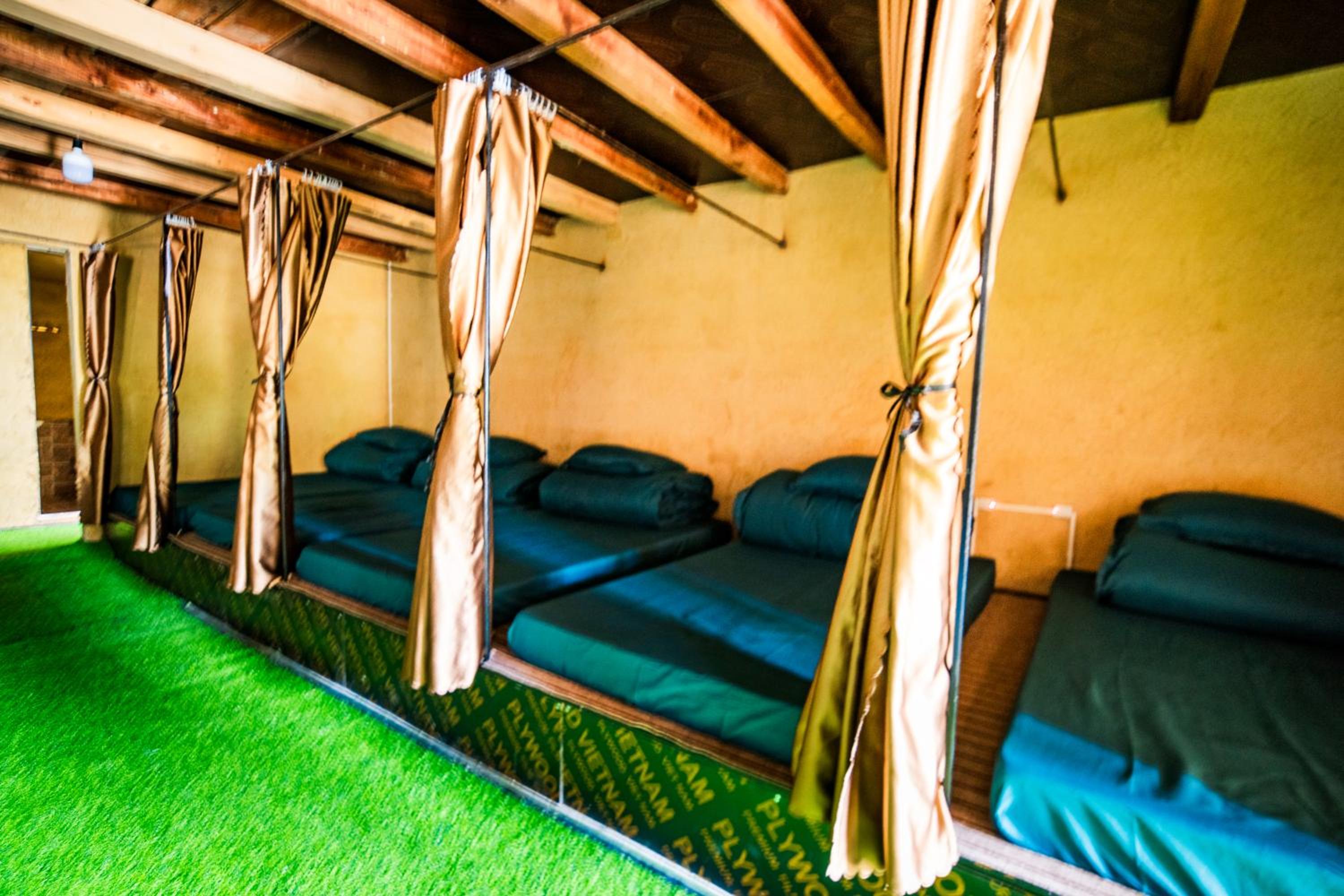 Bed in 10-Bed Mixed Dormitory Room