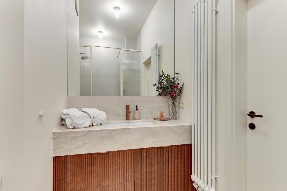  Superior Three-Bedroom Apartment photo 2