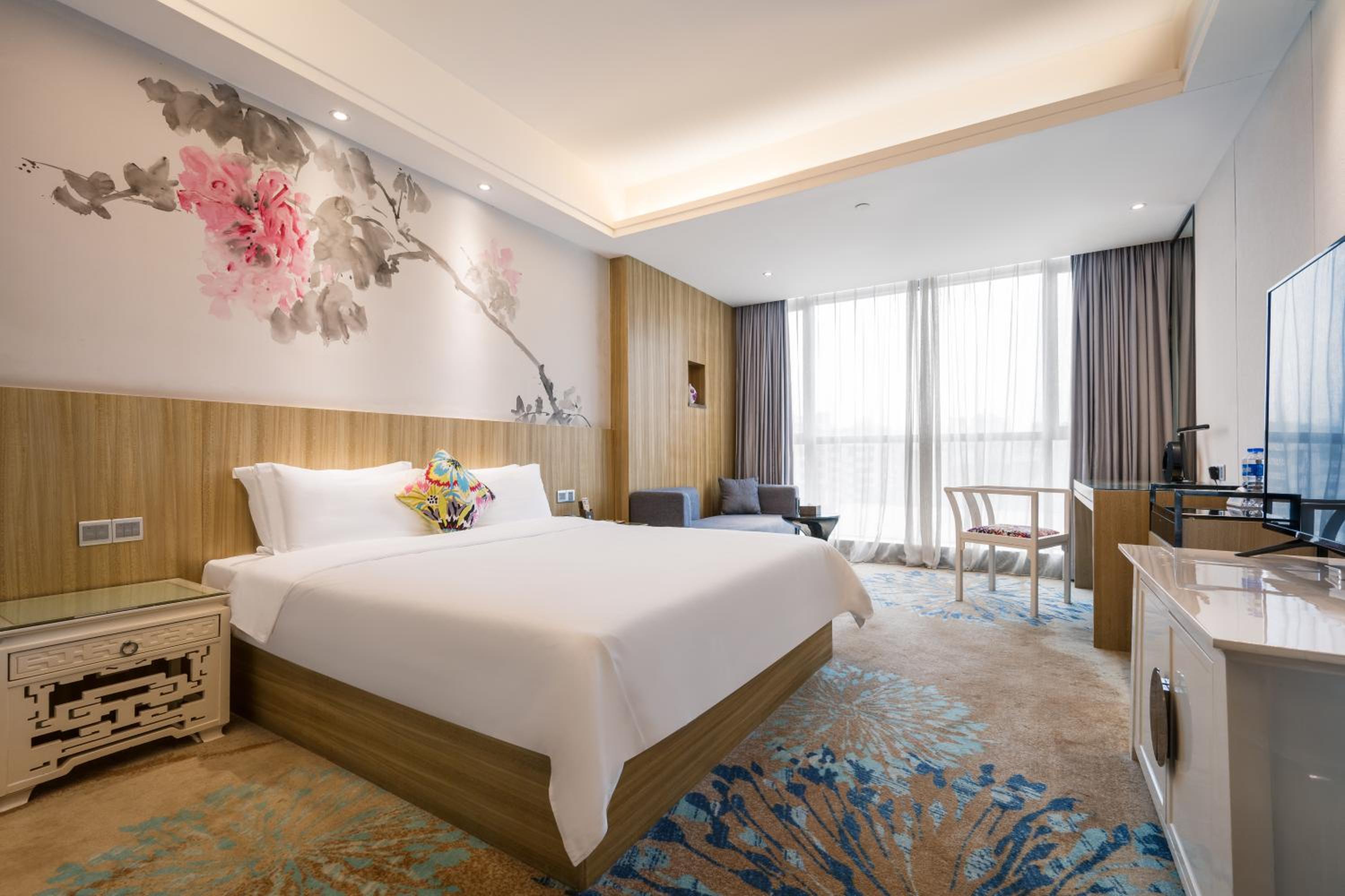 Luxury King Room photo 1