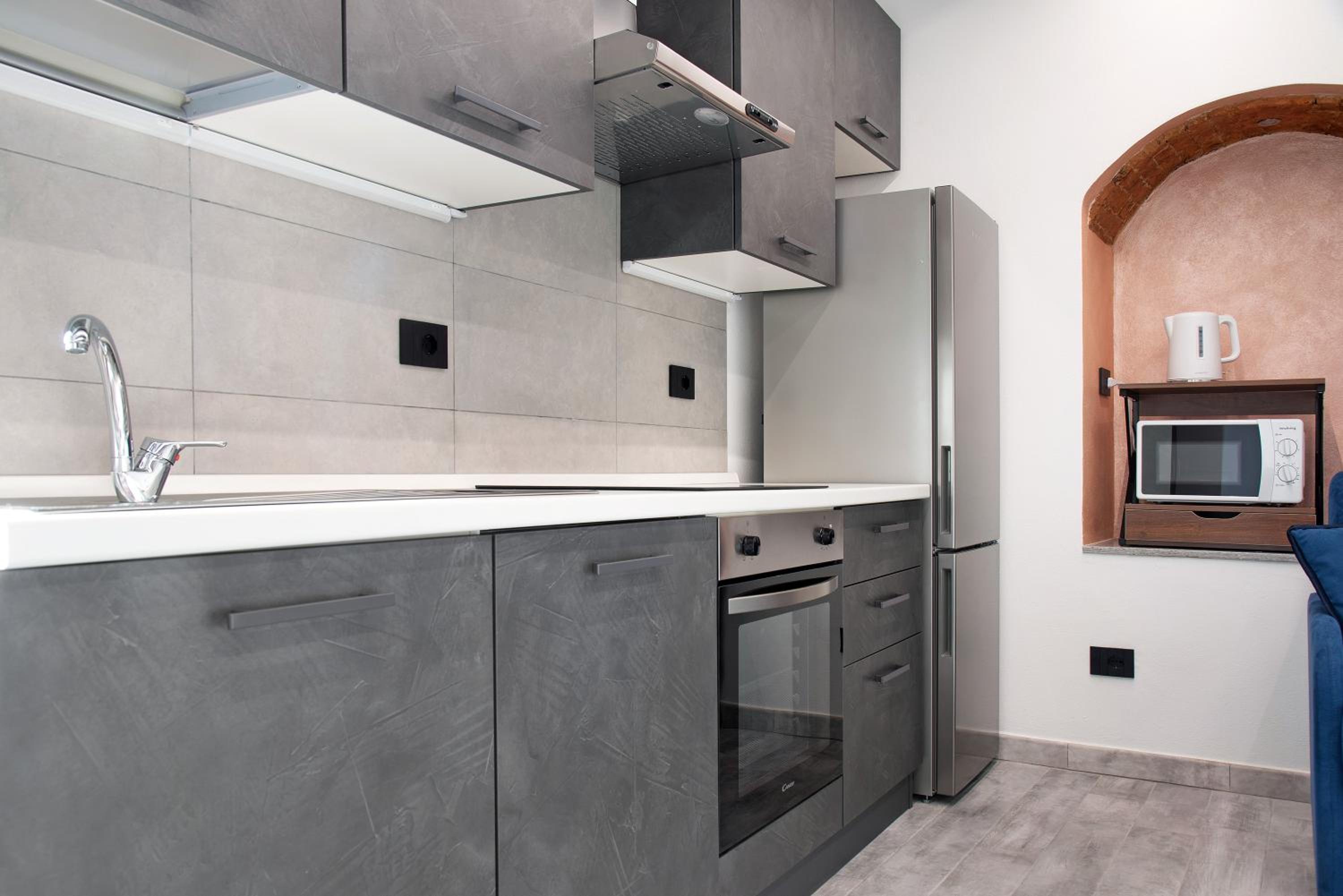 Apartment with Shower photo 3
