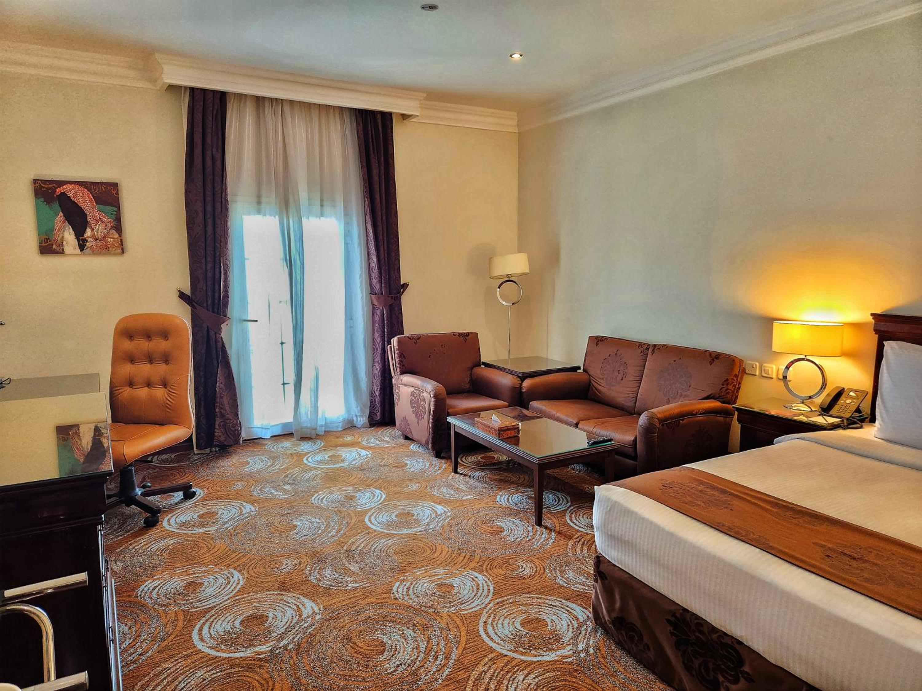 Superior King Room - Photo 5