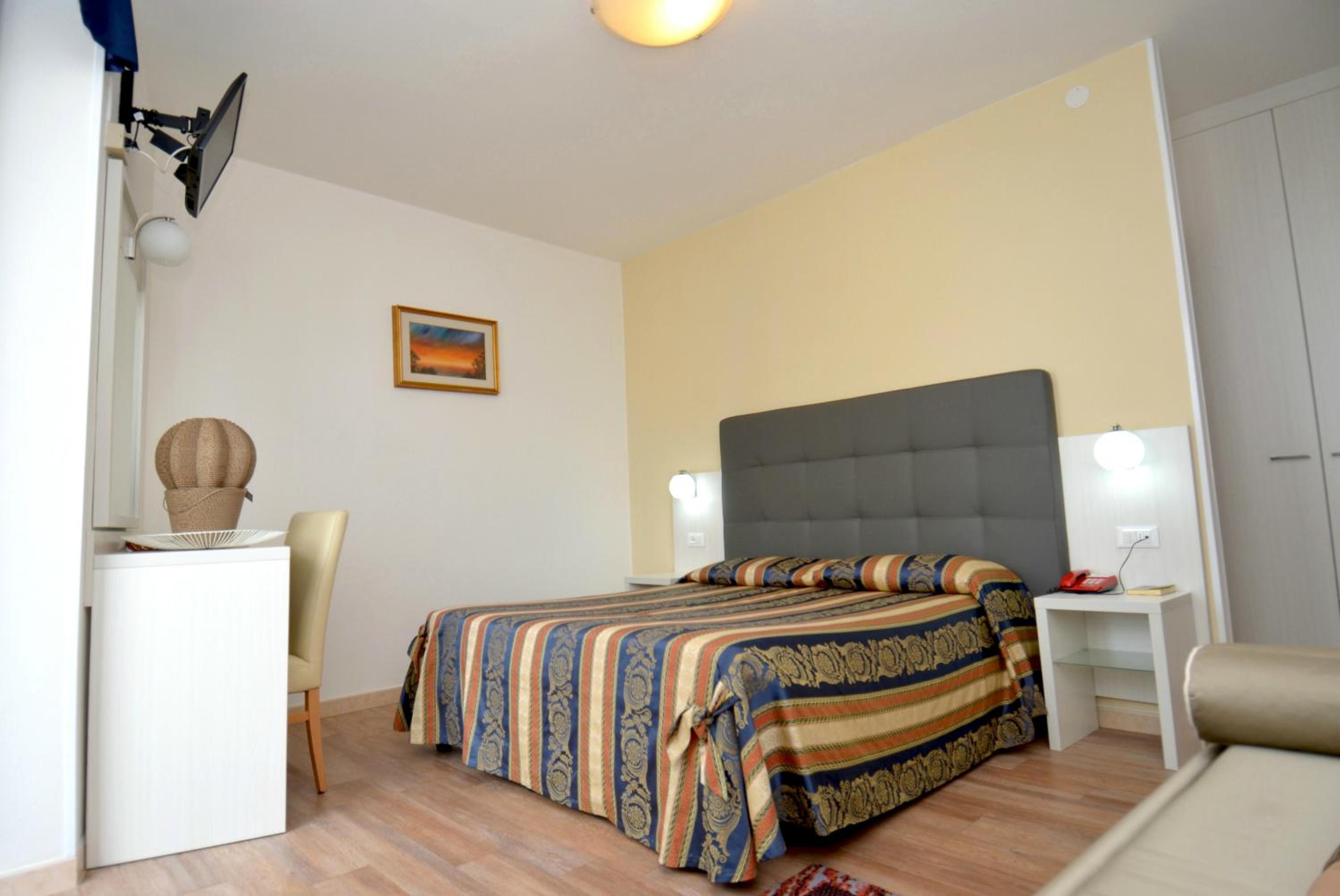 Superior Double Room - Photo 1