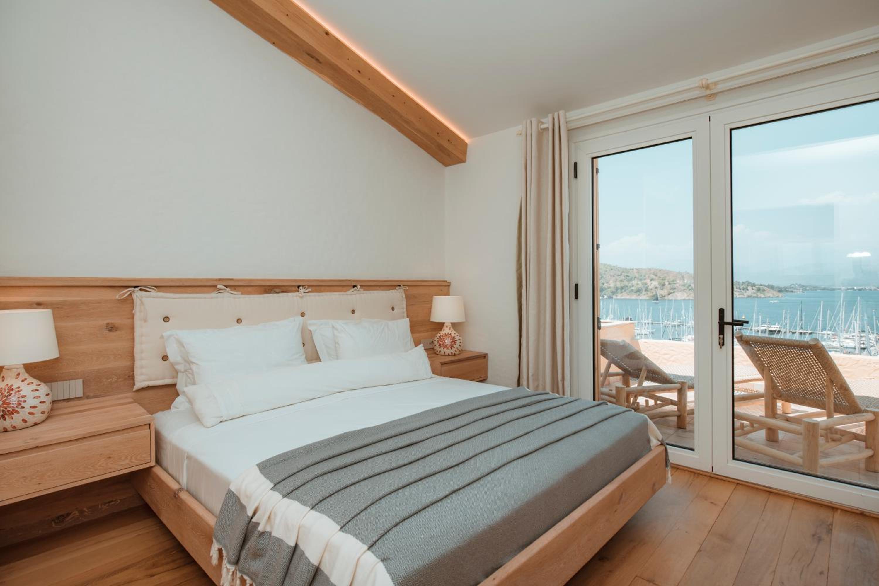 Mandarin House ( Annex ) | Loft Room
