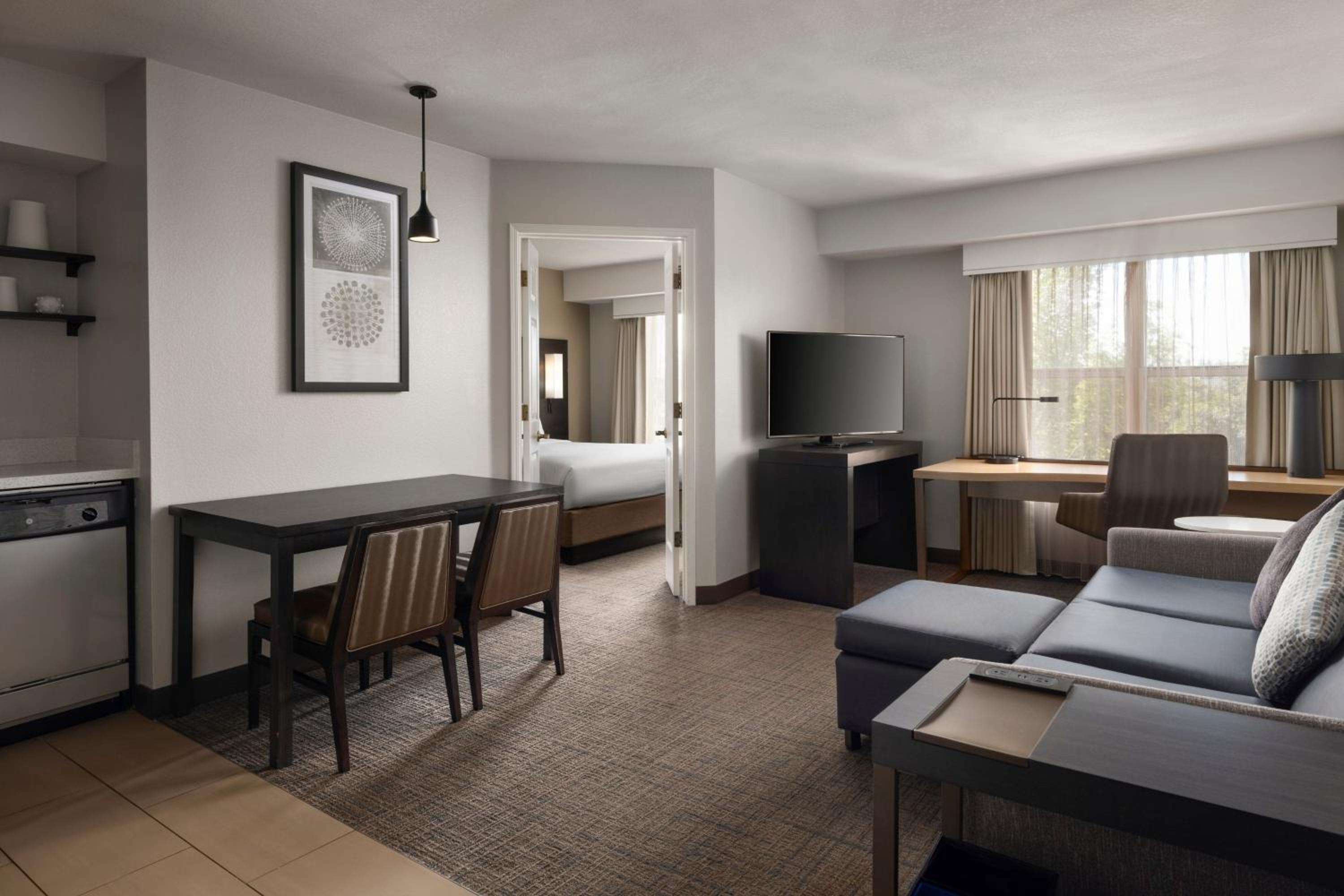 One-Bedroom Suite - Photo 1