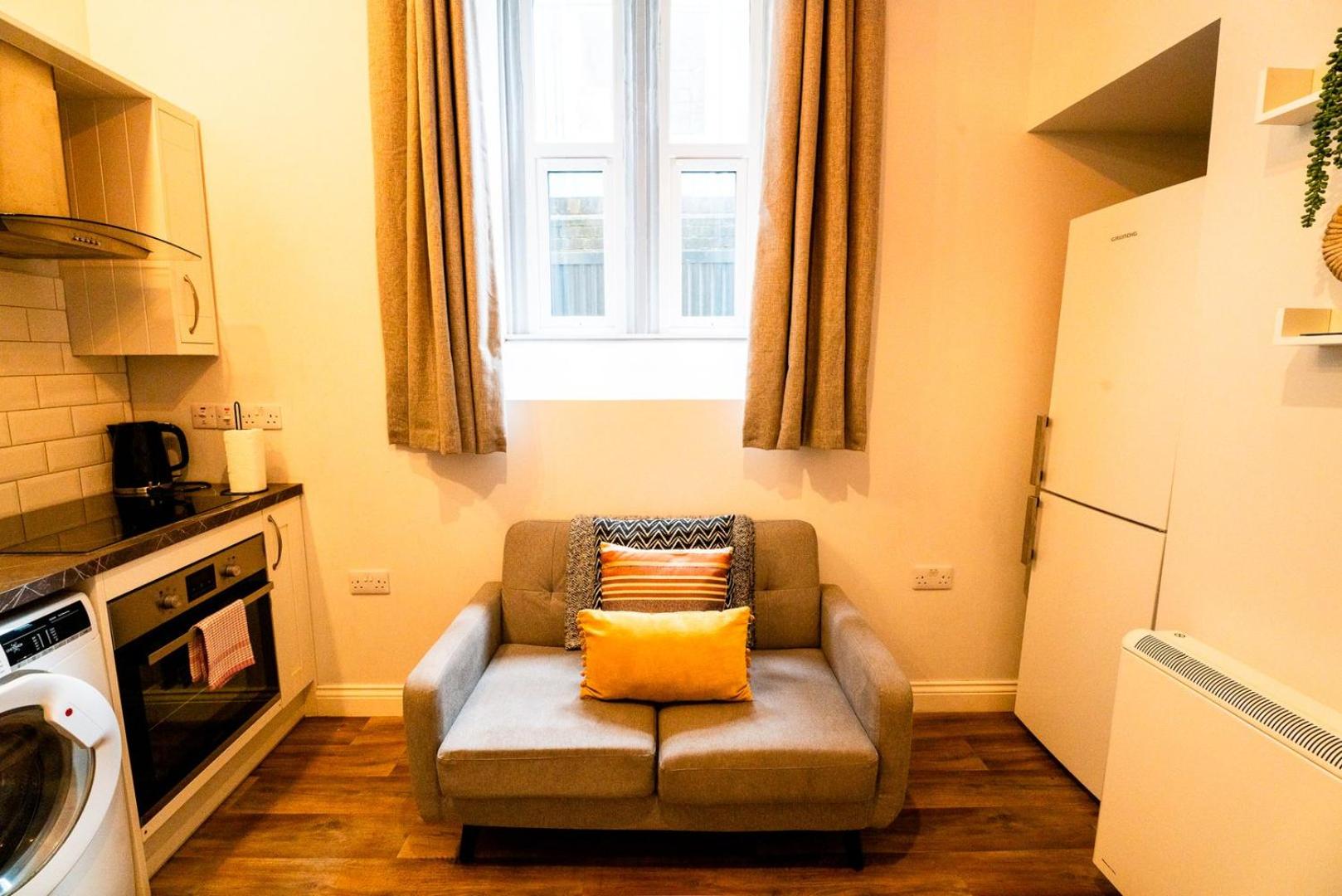 Apartment photo 2