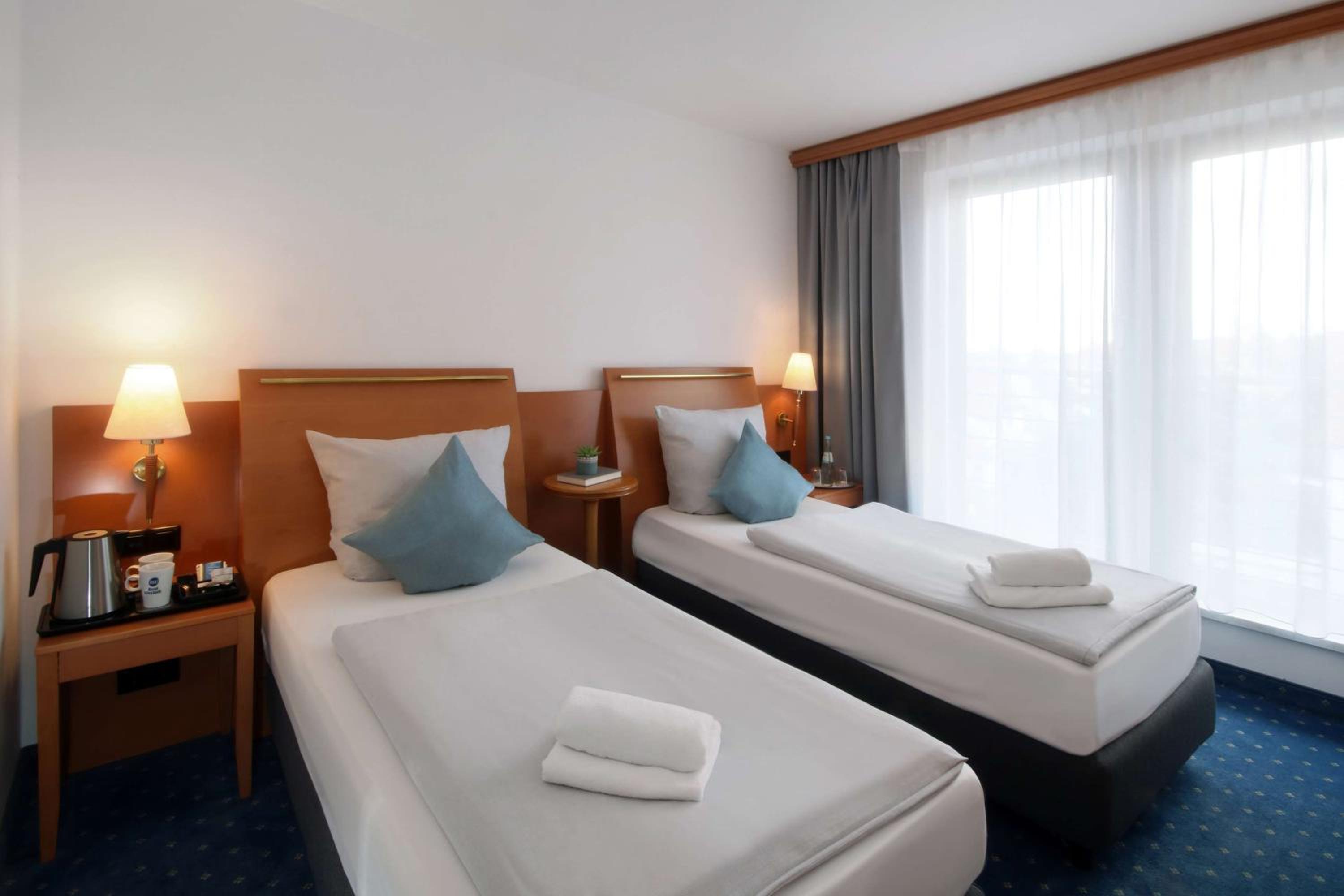 Standard Double Room - Photo 5