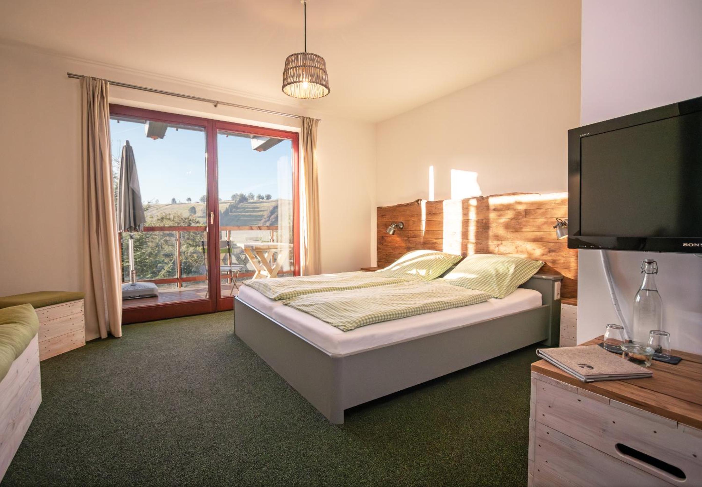 Double Room with Balcony - Photo 1