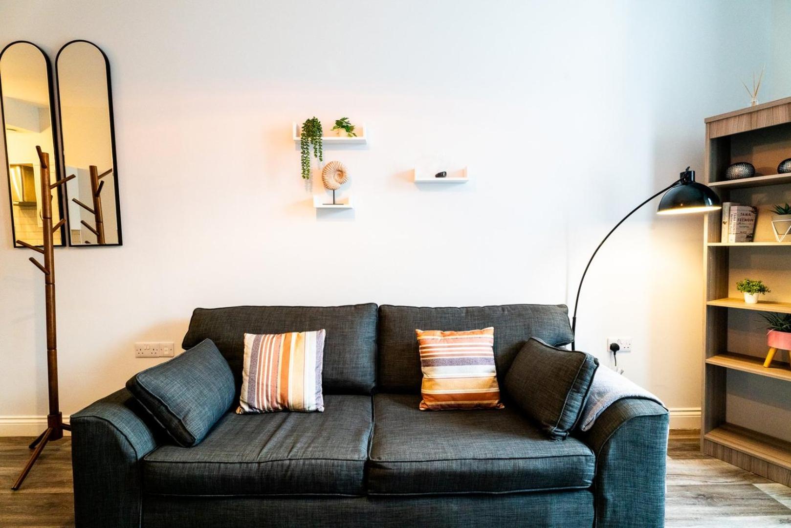 Apartment photo 2