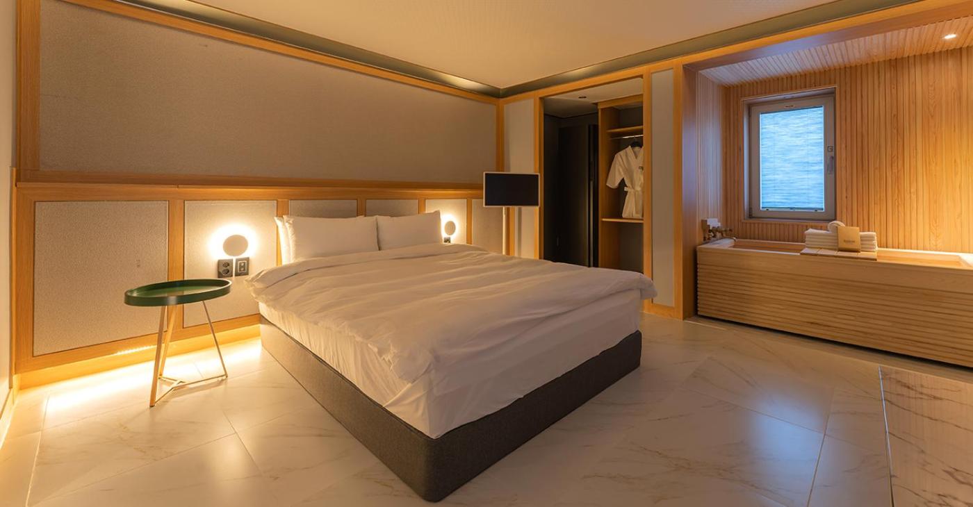 Deluxe Double Room photo 3