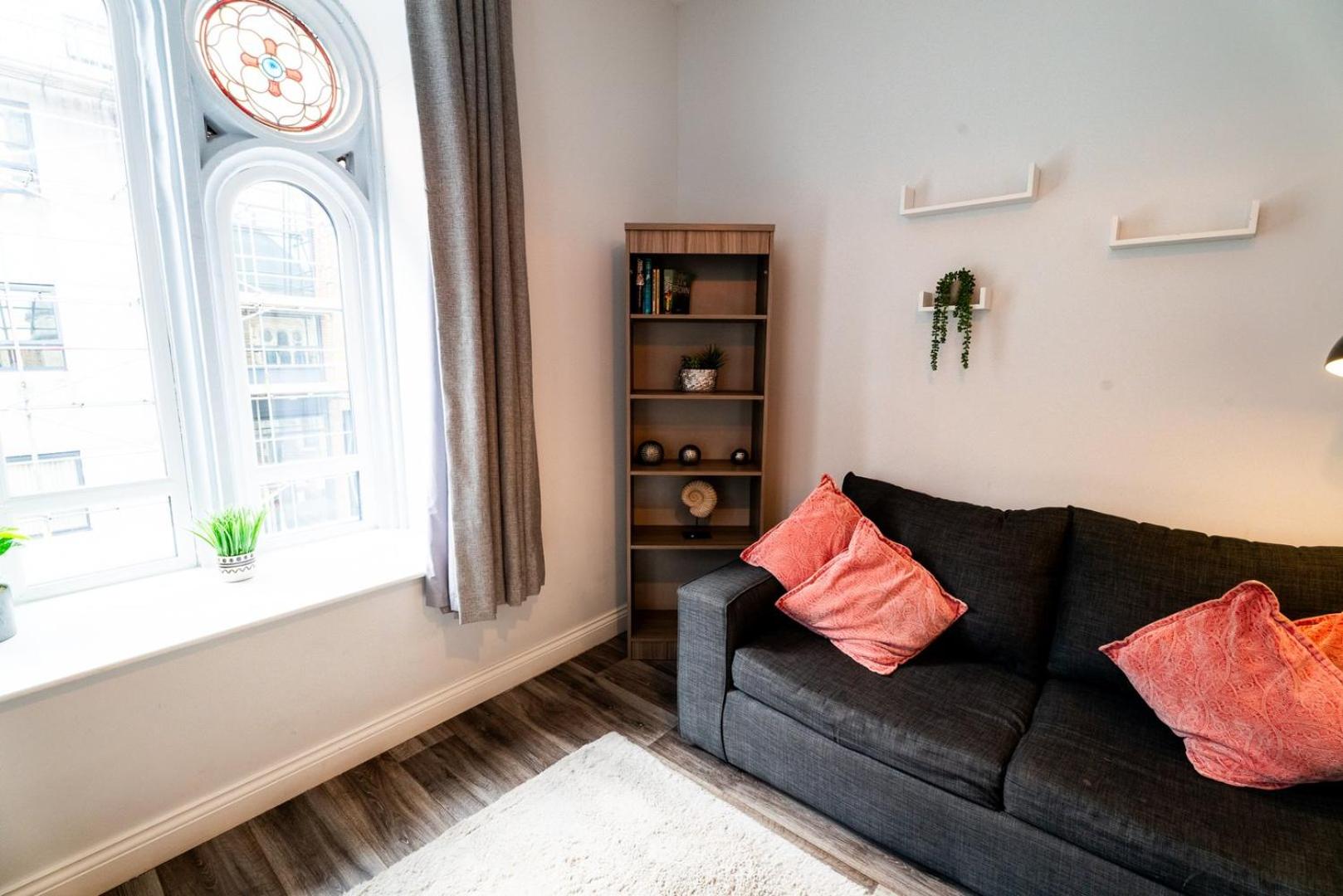 Apartment photo 3