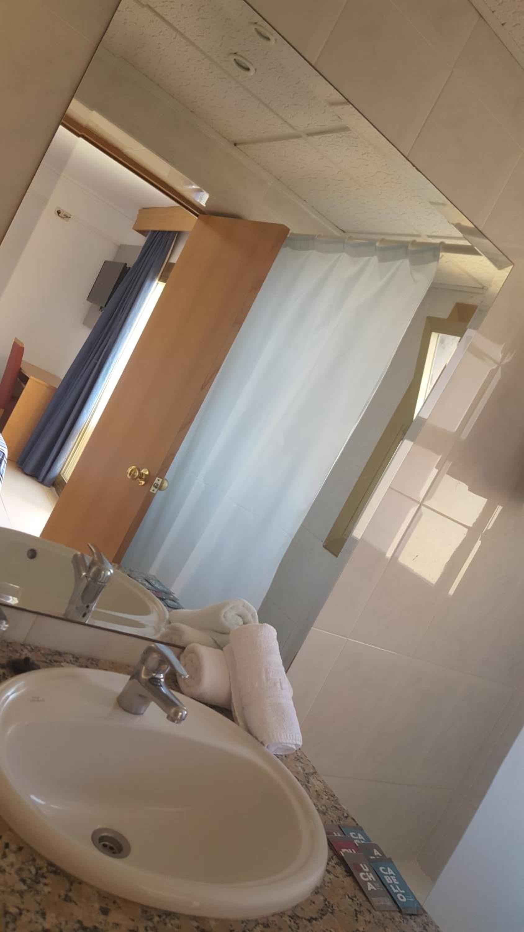 Double Room - Photo 6