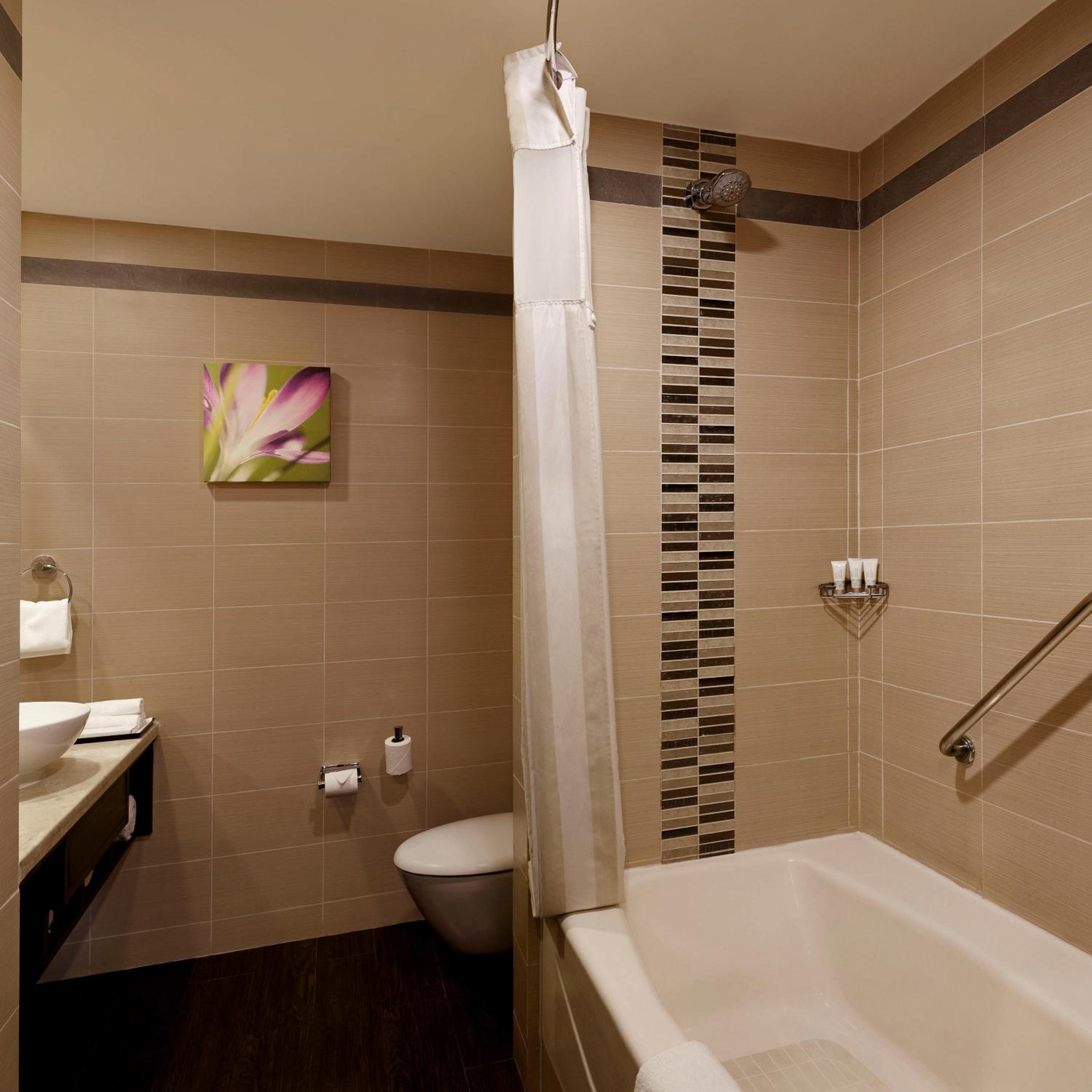 Premium Twin Room - Photo 2