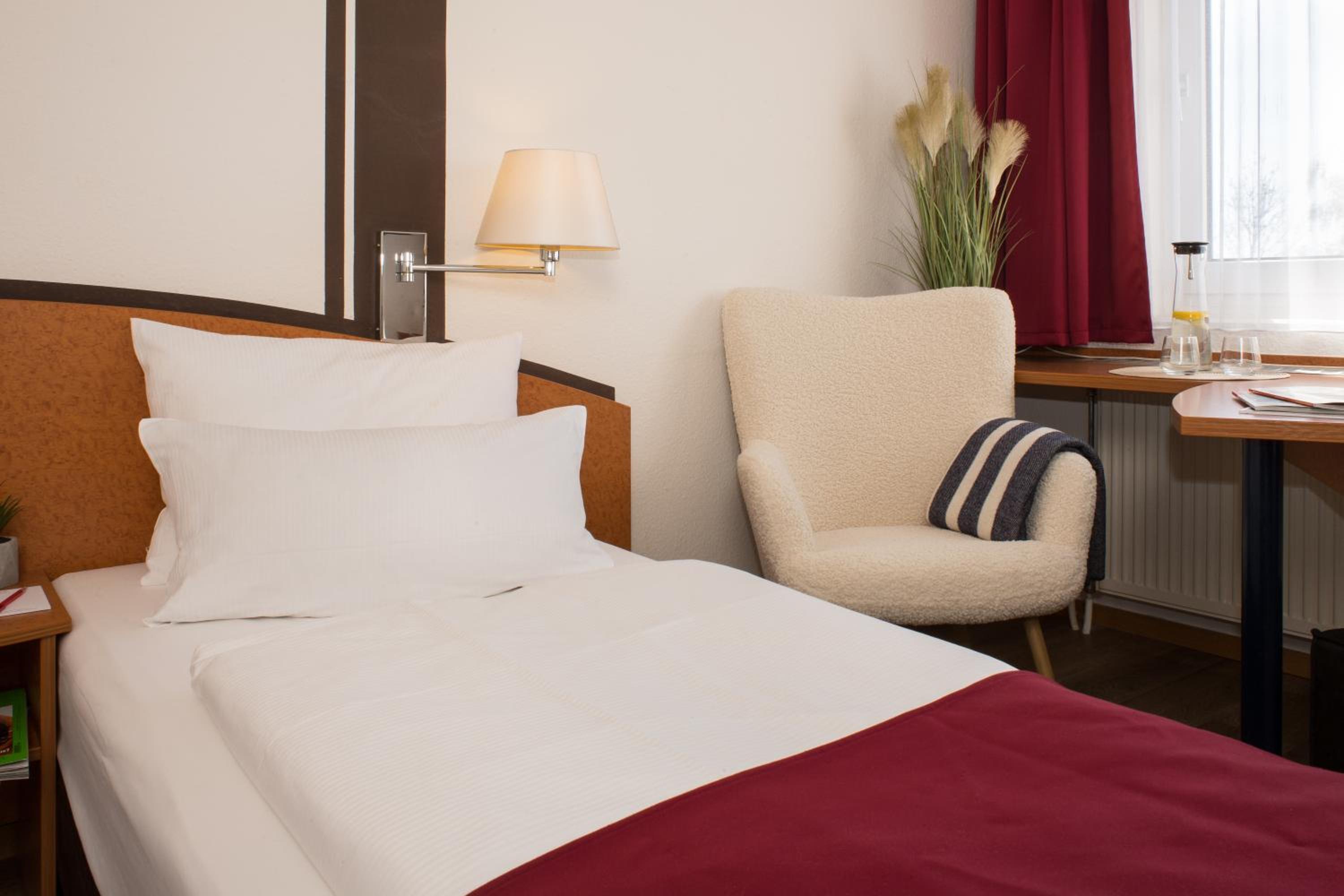 Standard Double Room - Photo 1