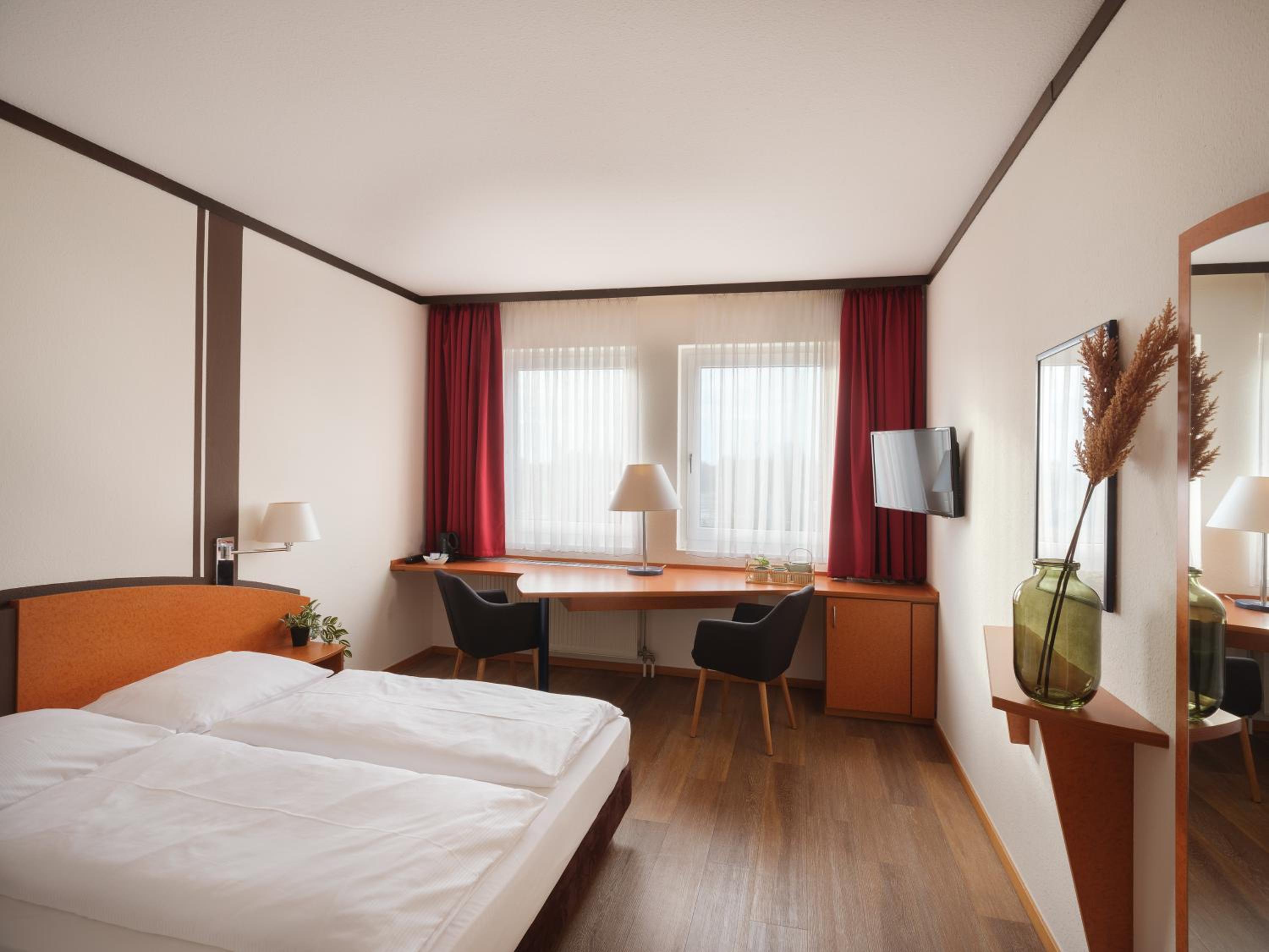 Standard Double Room - Photo 3