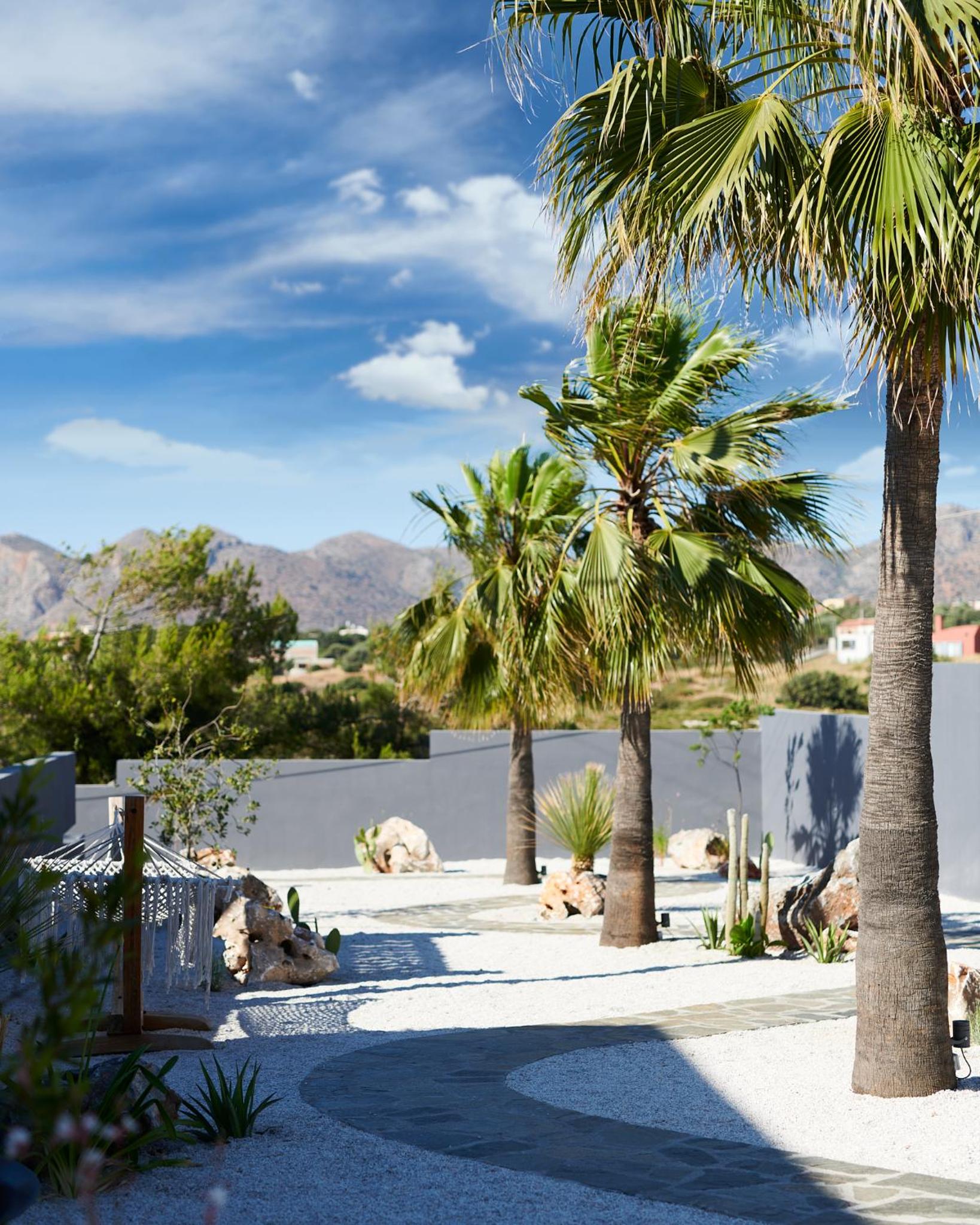 Villa photo 2