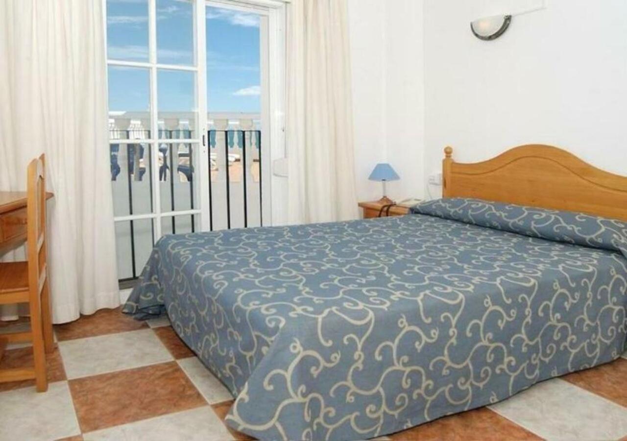 Double or Twin Room - Photo 5