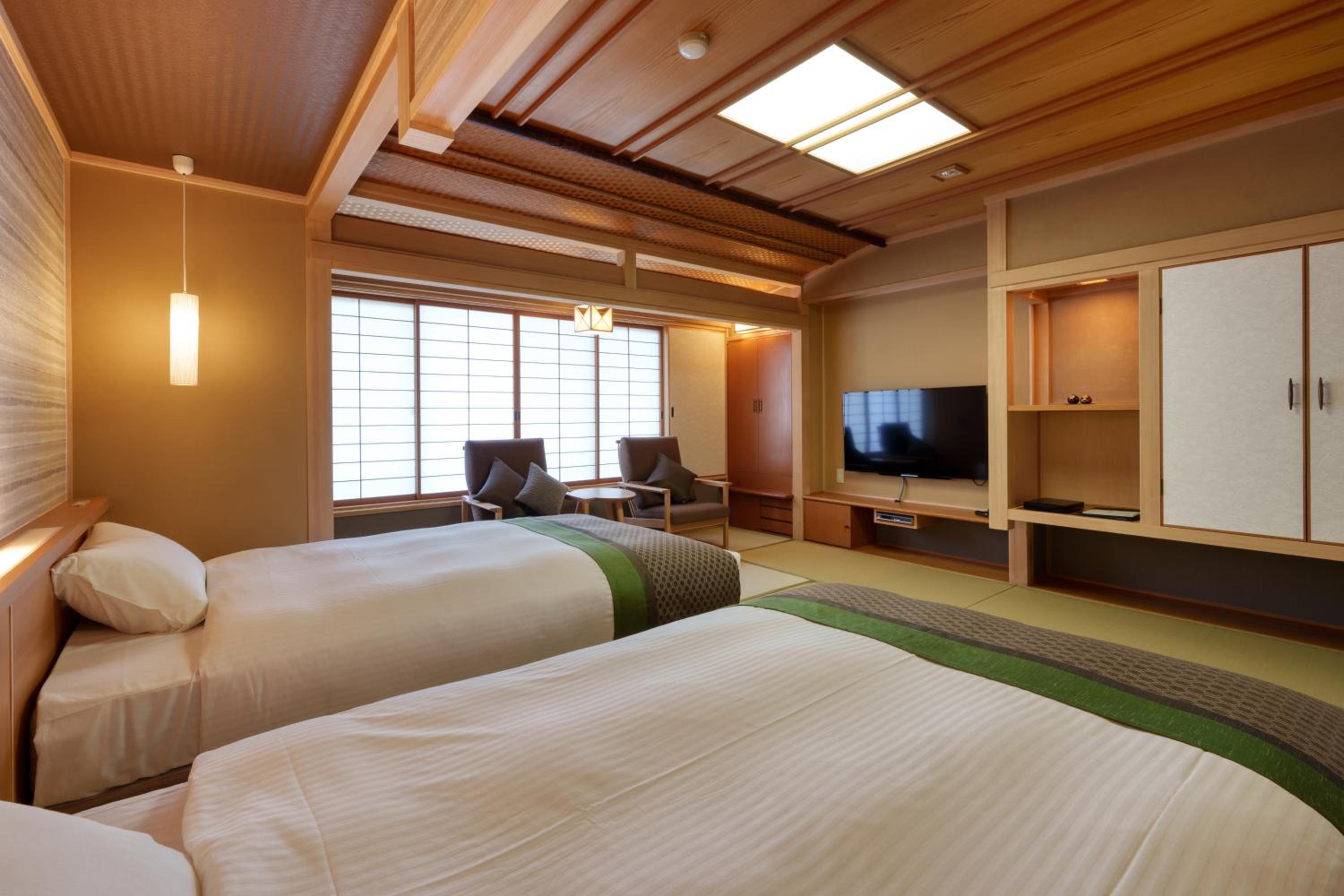 Twin Room - Non-Smoking photo 2