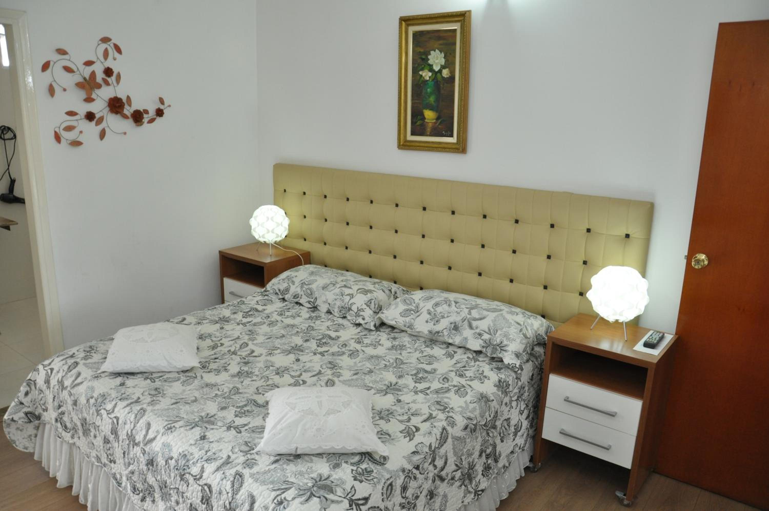 Deluxe King Room photo 2