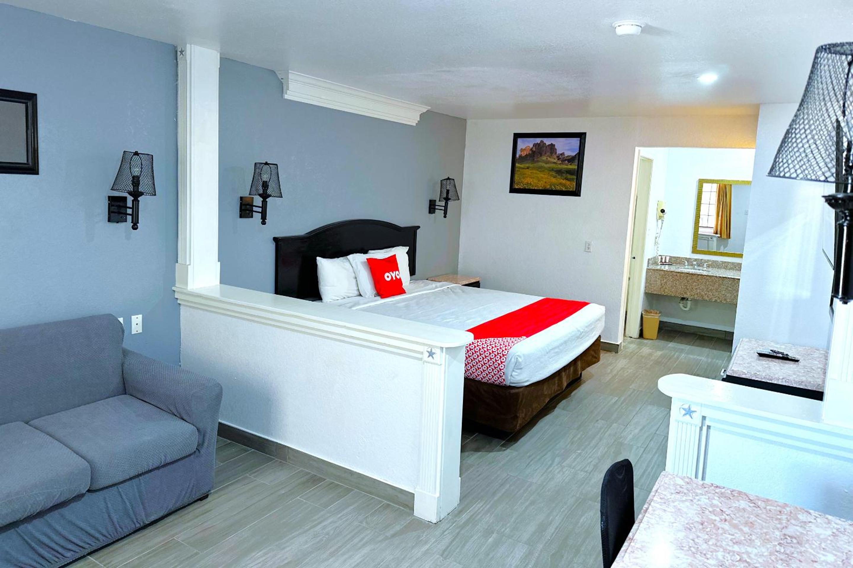 King Bed photo 1