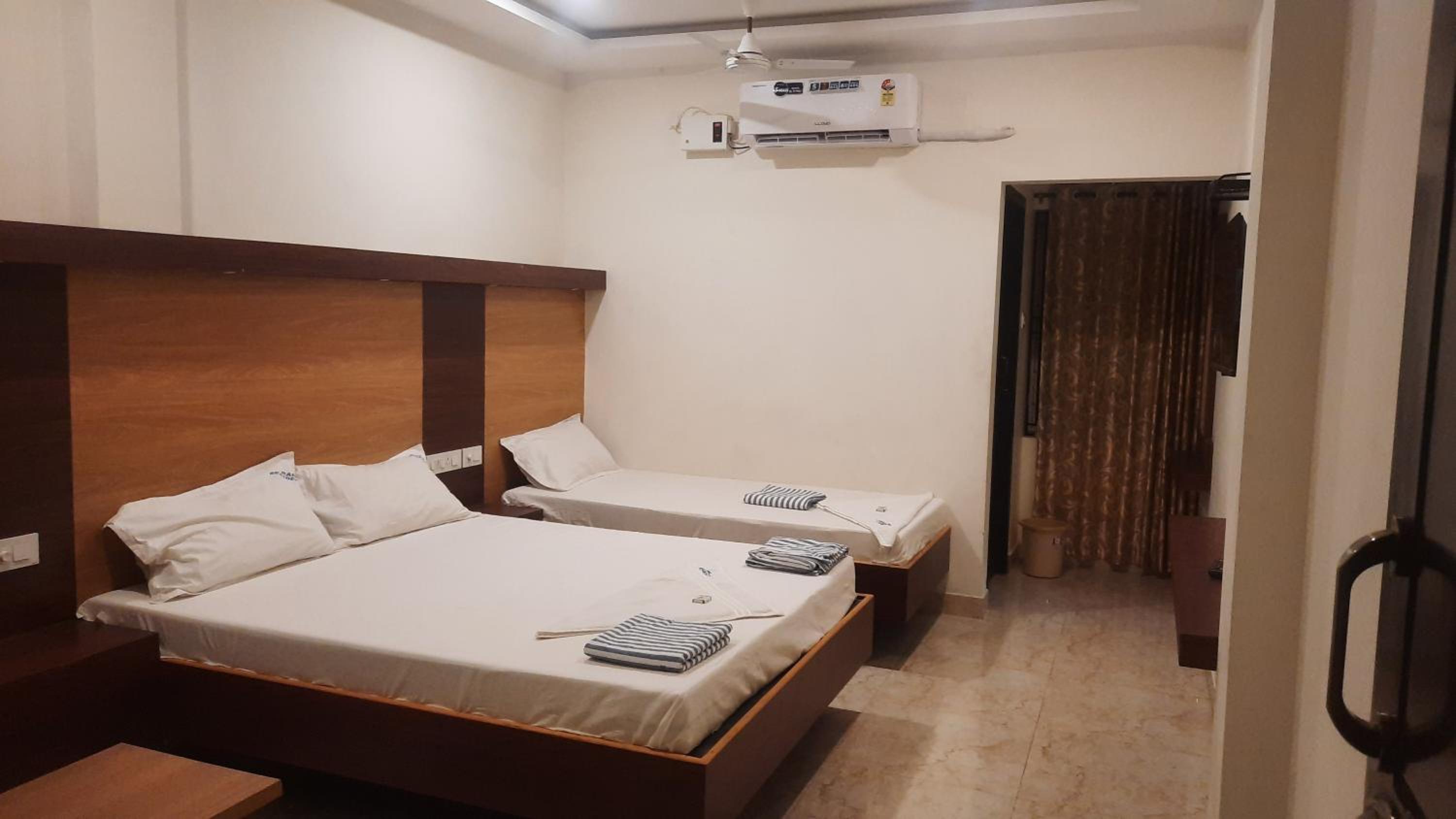 Deluxe Triple Room