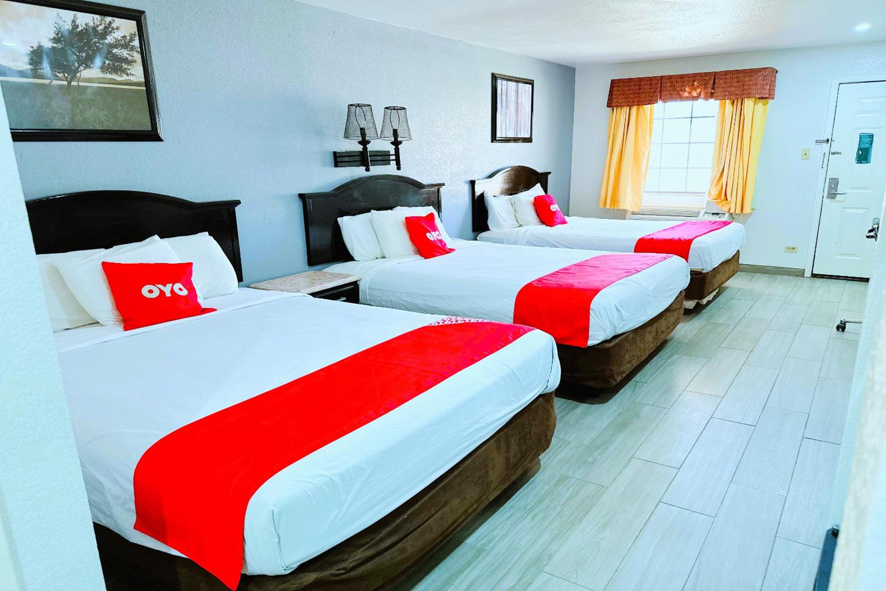 3 Queen Bed photo 1