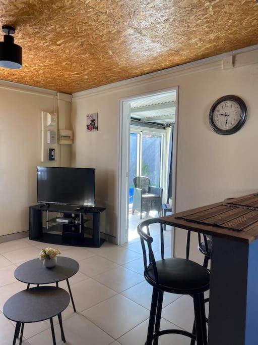 Two-Bedroom House photo 2