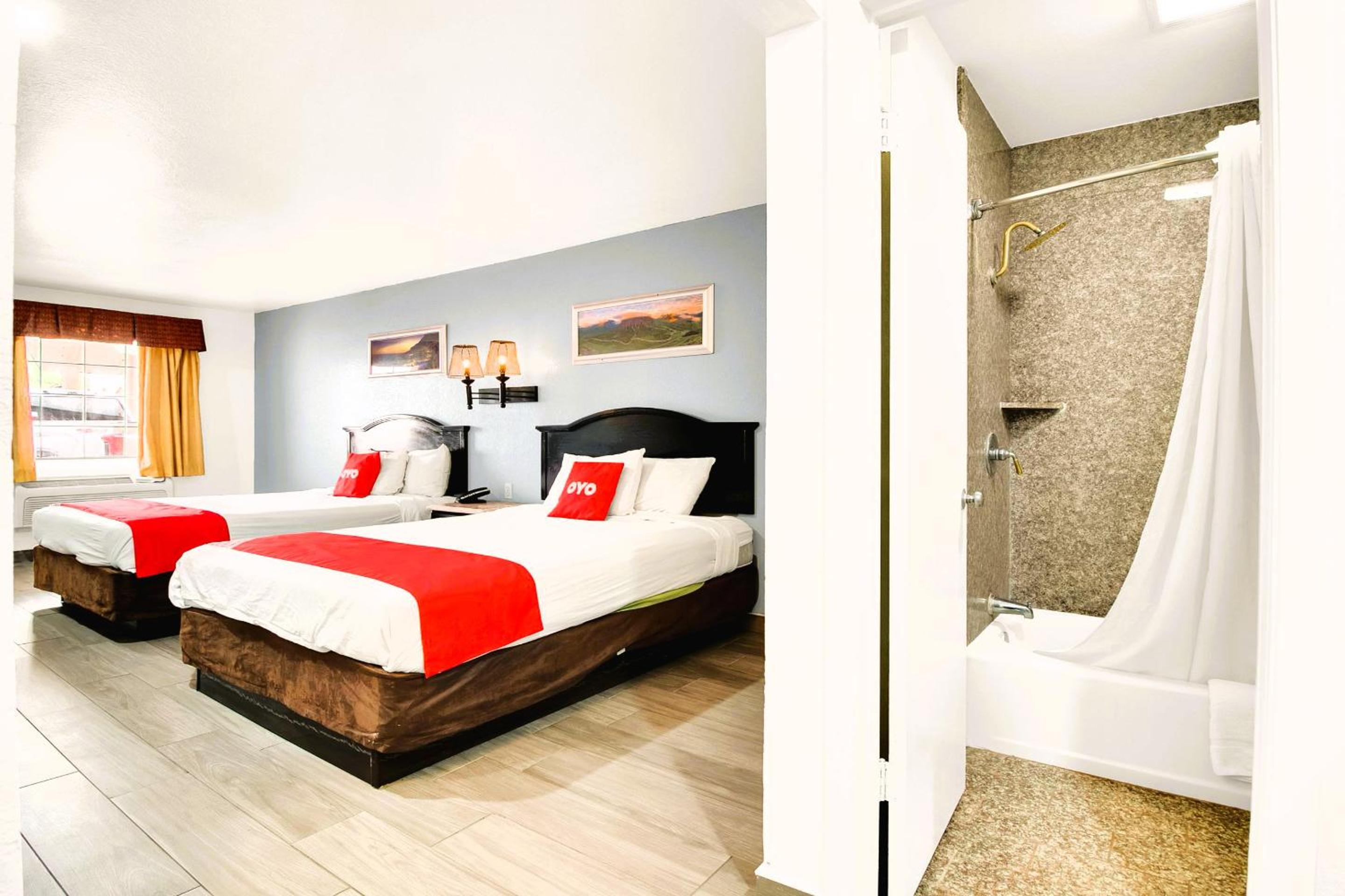 2 Queen Bed photo 2