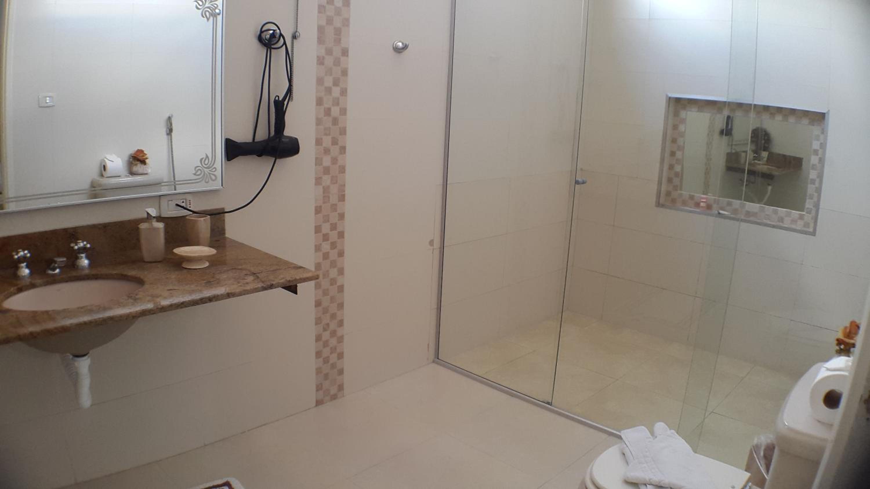 Deluxe King Room photo 3