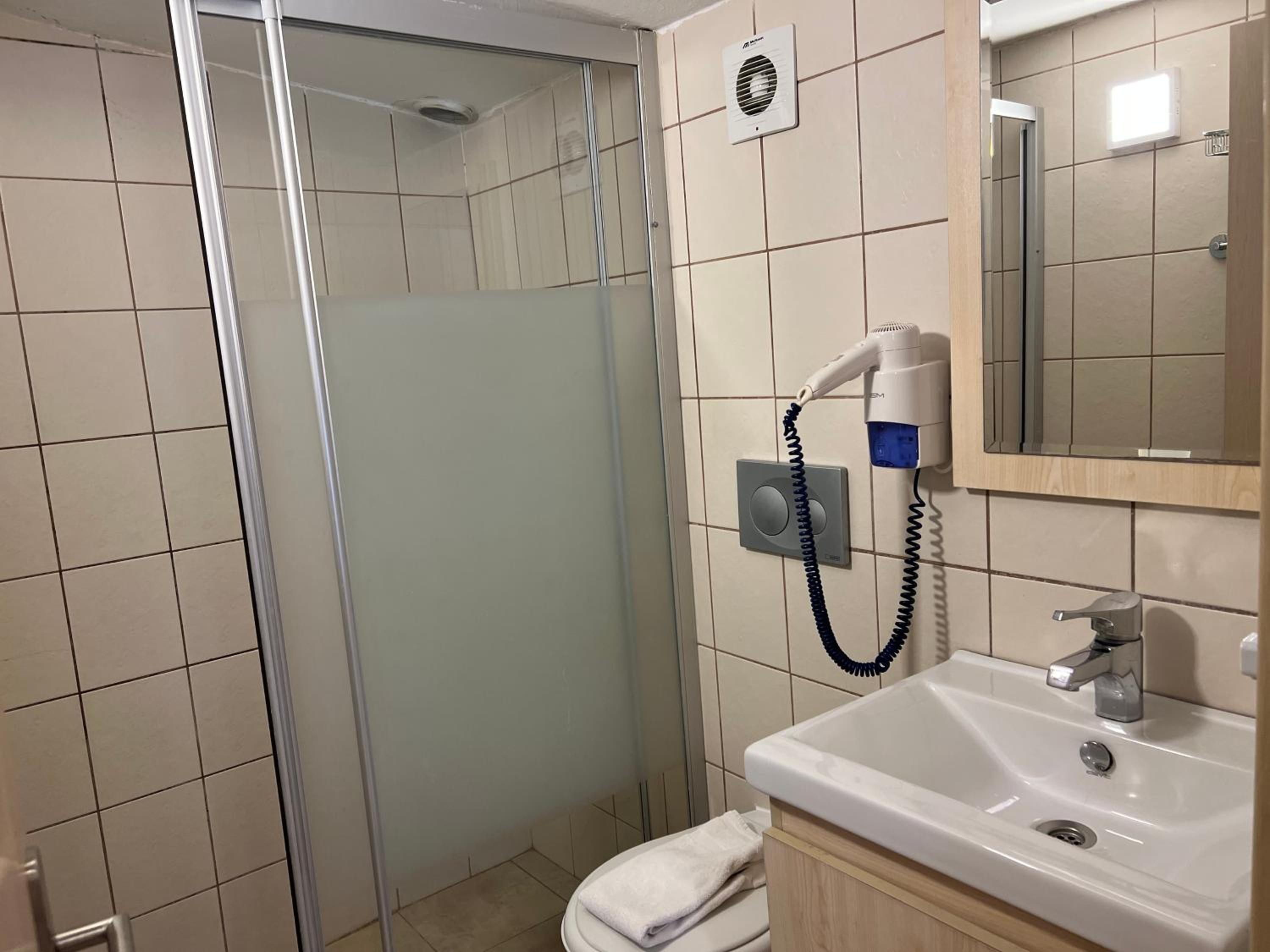 Two-Bedroom Suite photo 3