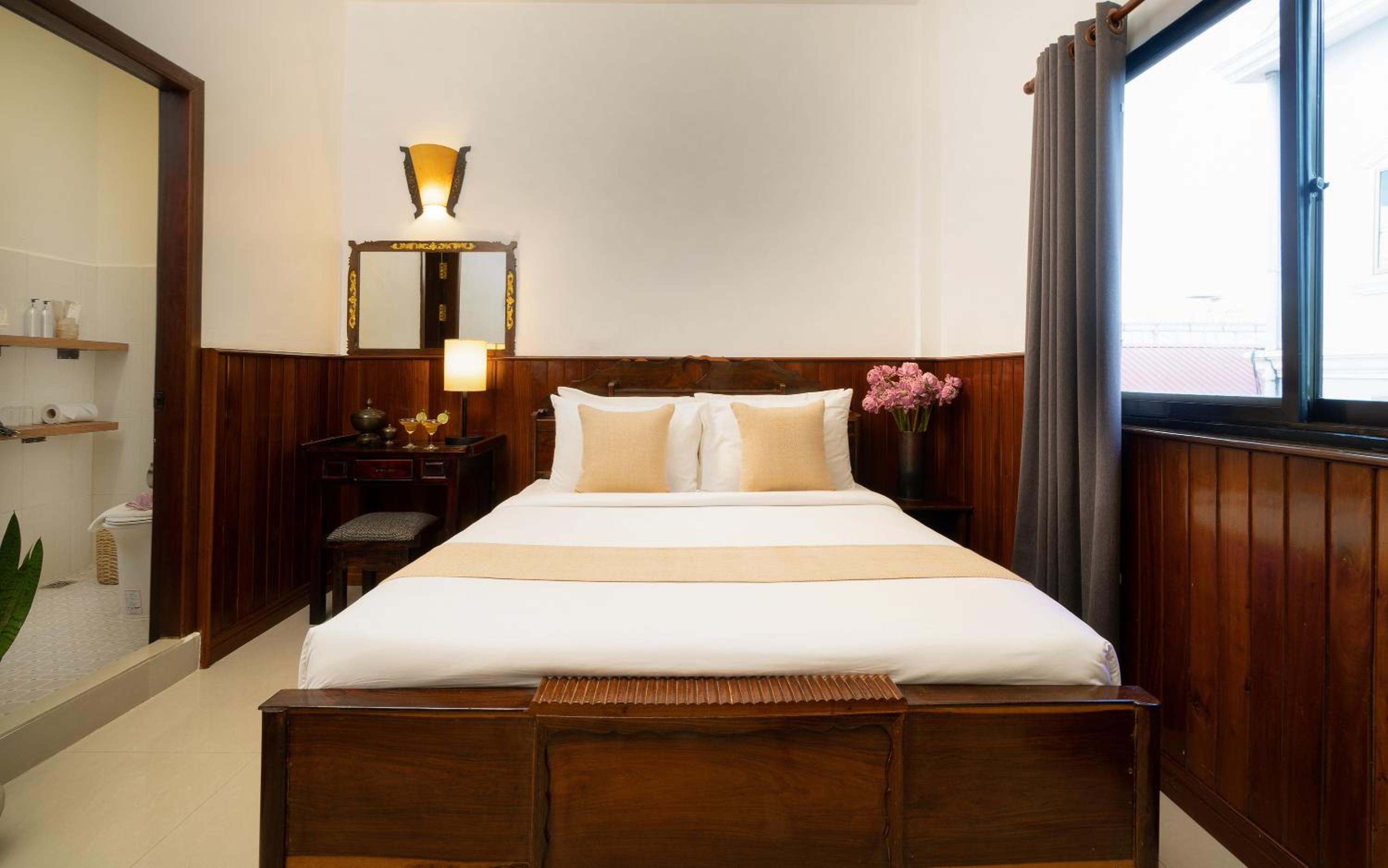 Budget Double Room - Free Workspace + Afternoon Tea + Tree Planting - Photo 4