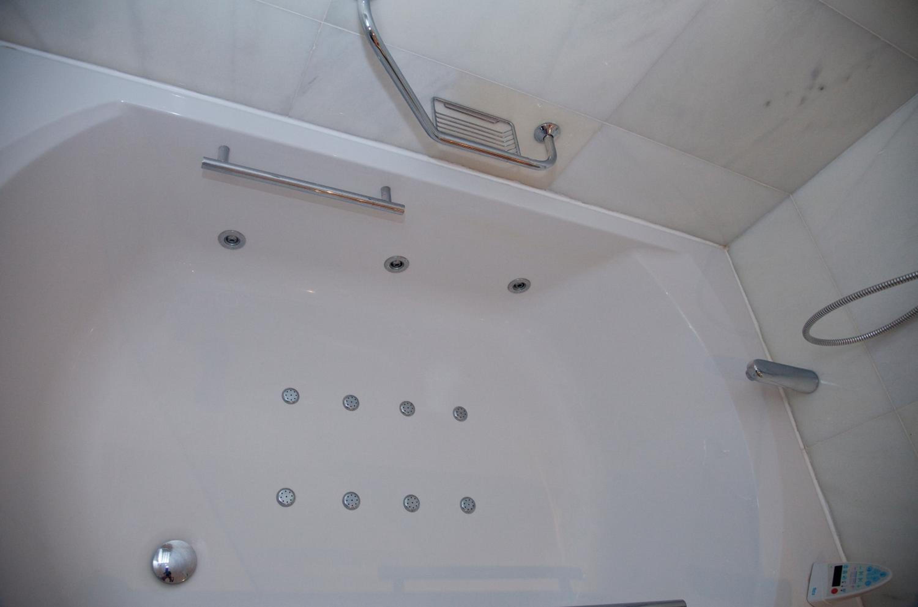 Deluxe Room - Photo 4