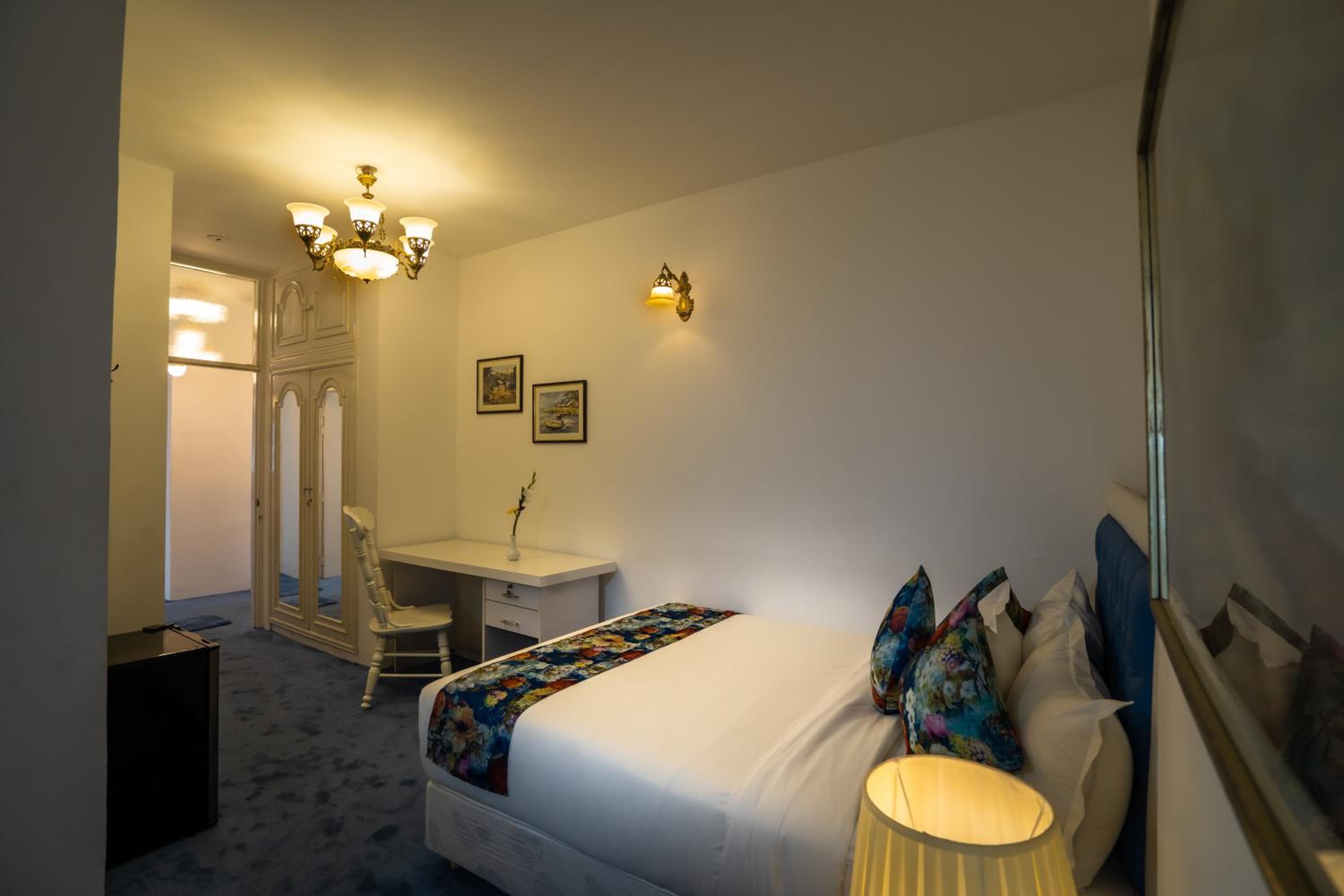 Deluxe Double Room photo 2