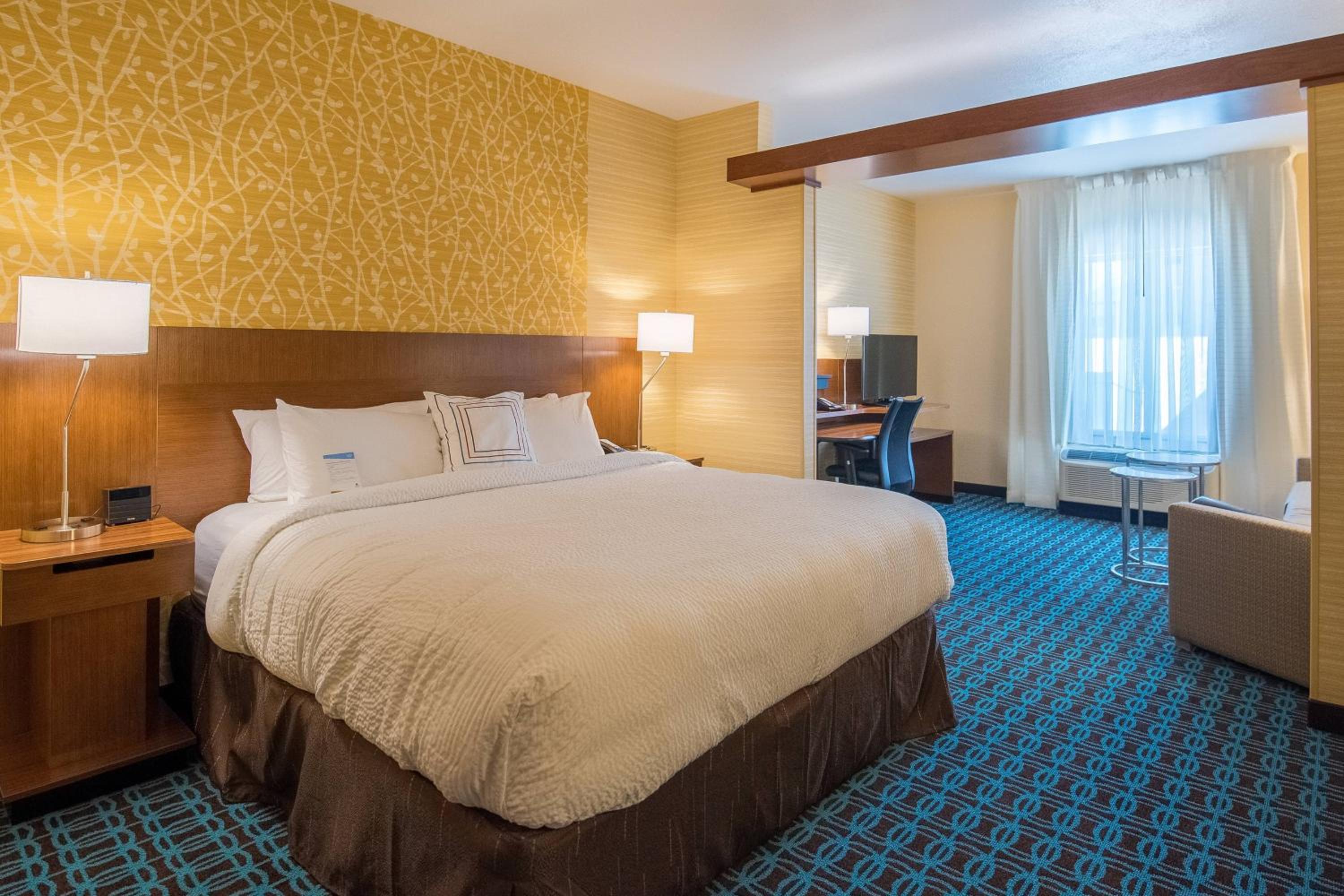 King Suite with Sofa Bed - Hearing Accessible