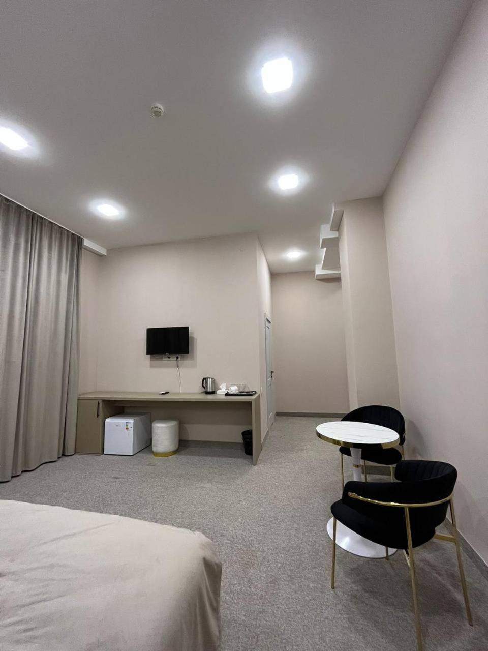 Deluxe Double Room (2 Adults + 1 Child)