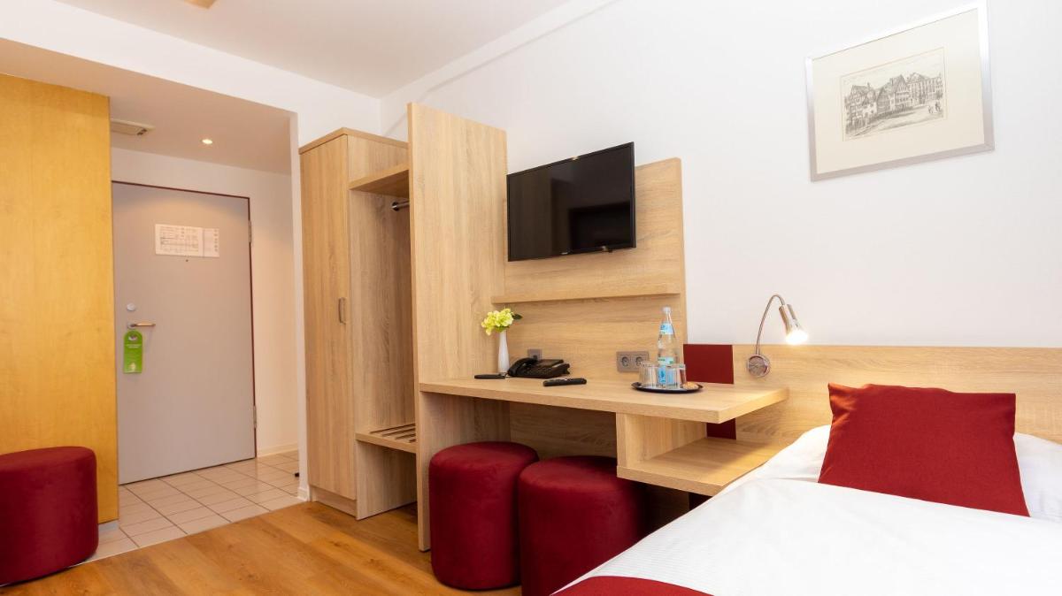 Standard Triple Room photo 2
