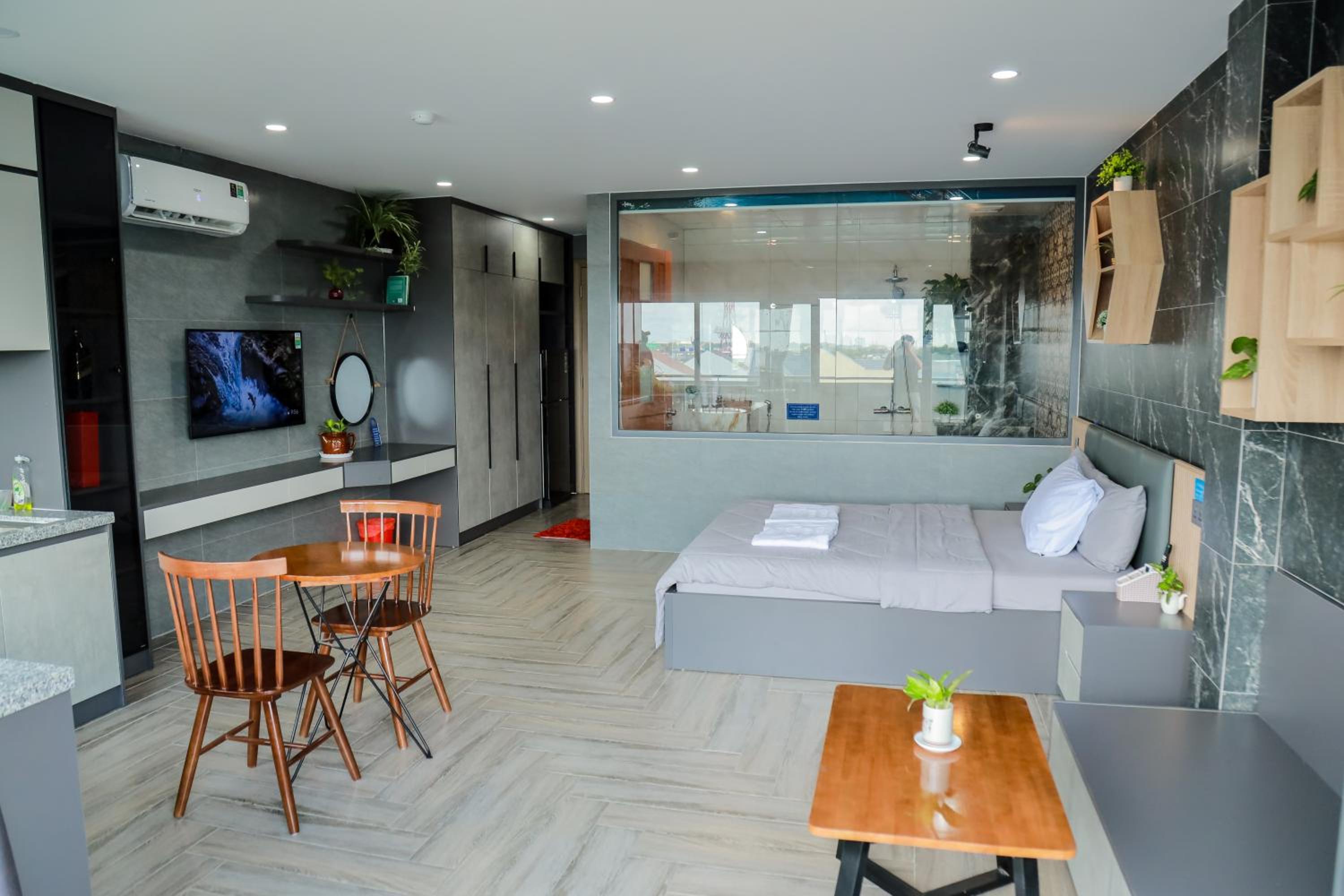 Deluxe Double Room with Balcony photo 2