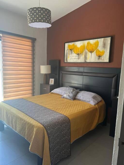 Three-Bedroom House photo 1