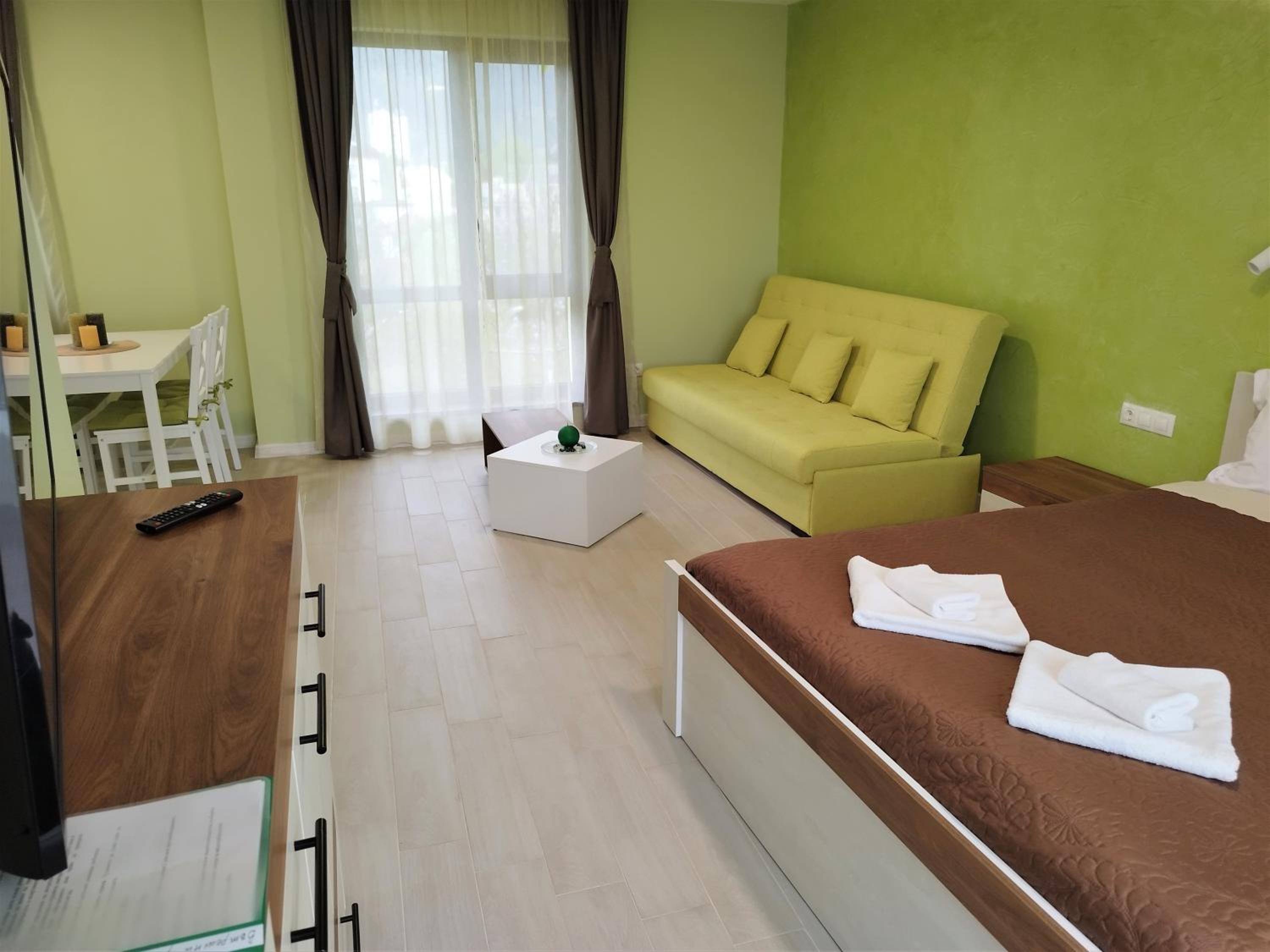 Deluxe Apartment