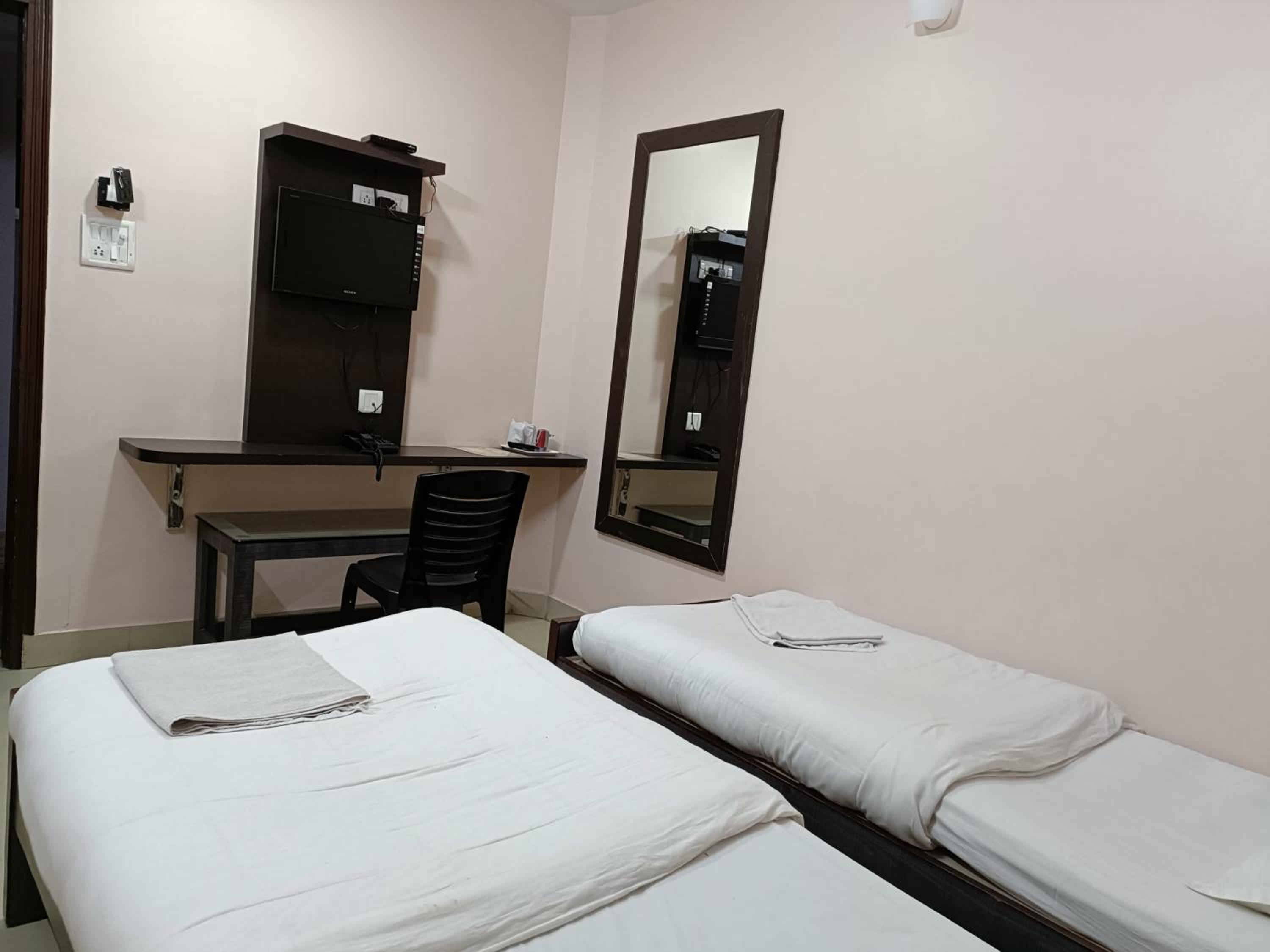 Deluxe Double Room - Photo 4