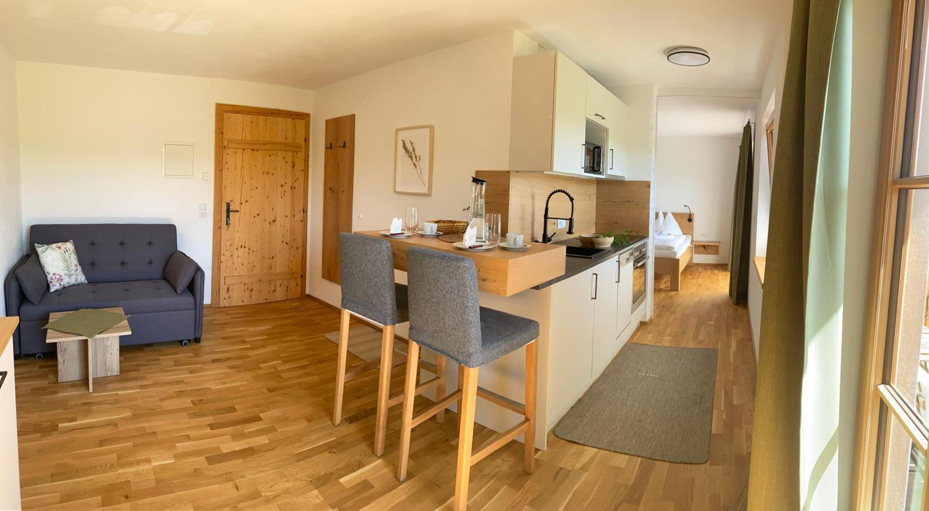 Apartment with Mountain View photo 1