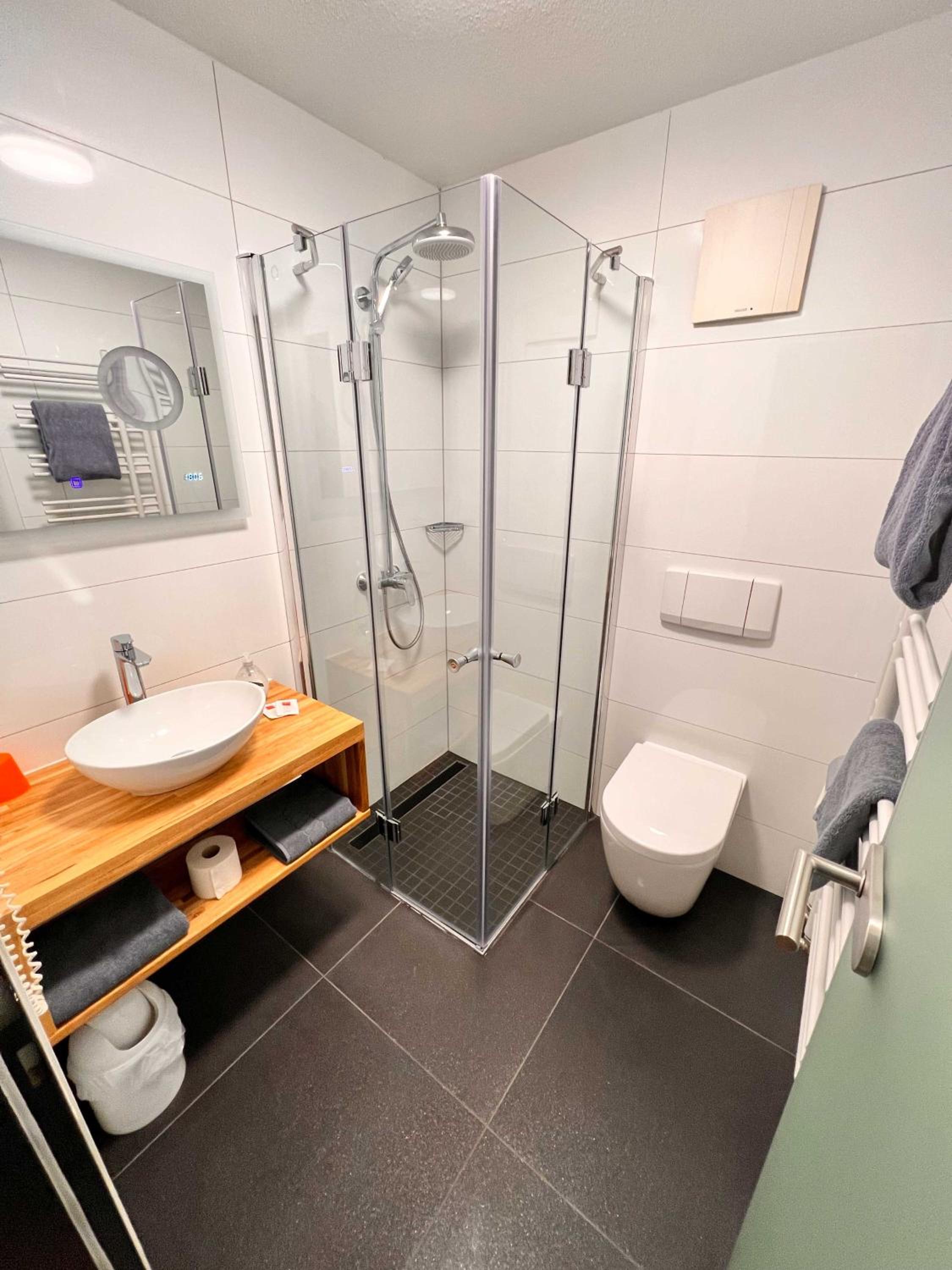 Double Room - Disability Access - Photo 6